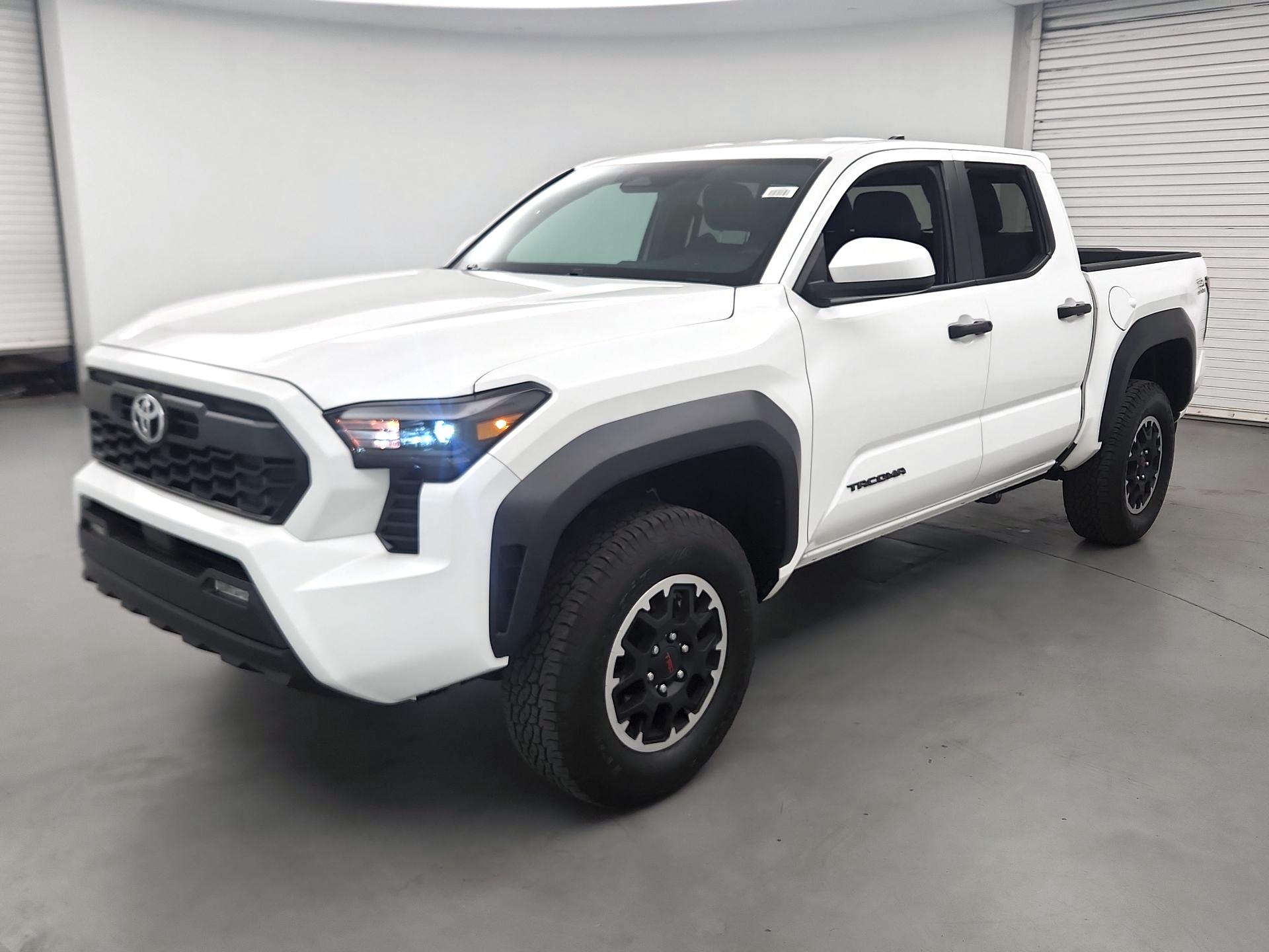Thumbnail: 2025 Toyota Tacoma - 3