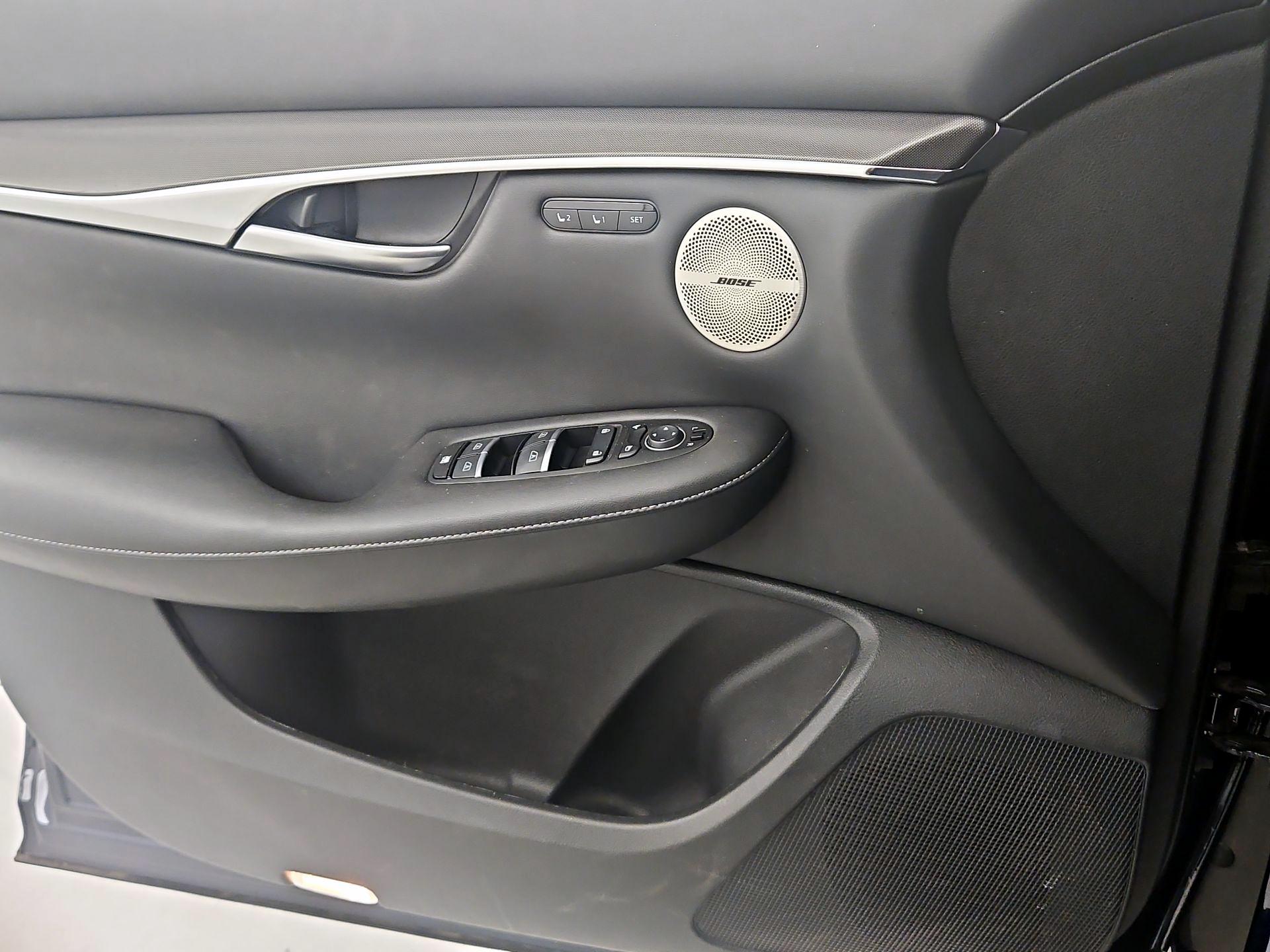 Thumbnail: 2023 INFINITI QX50 - 12