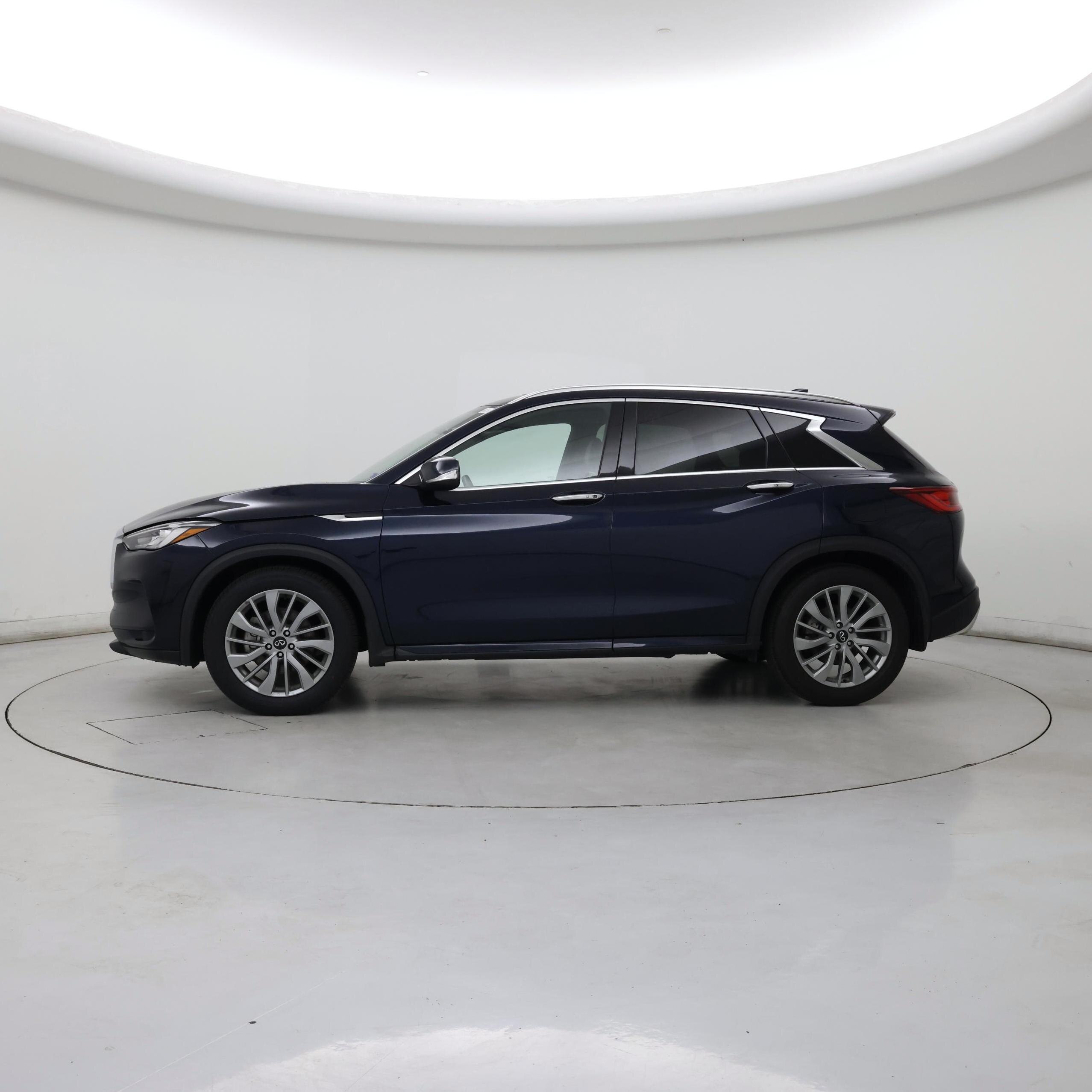 Thumbnail: 2023 INFINITI QX50 - 3