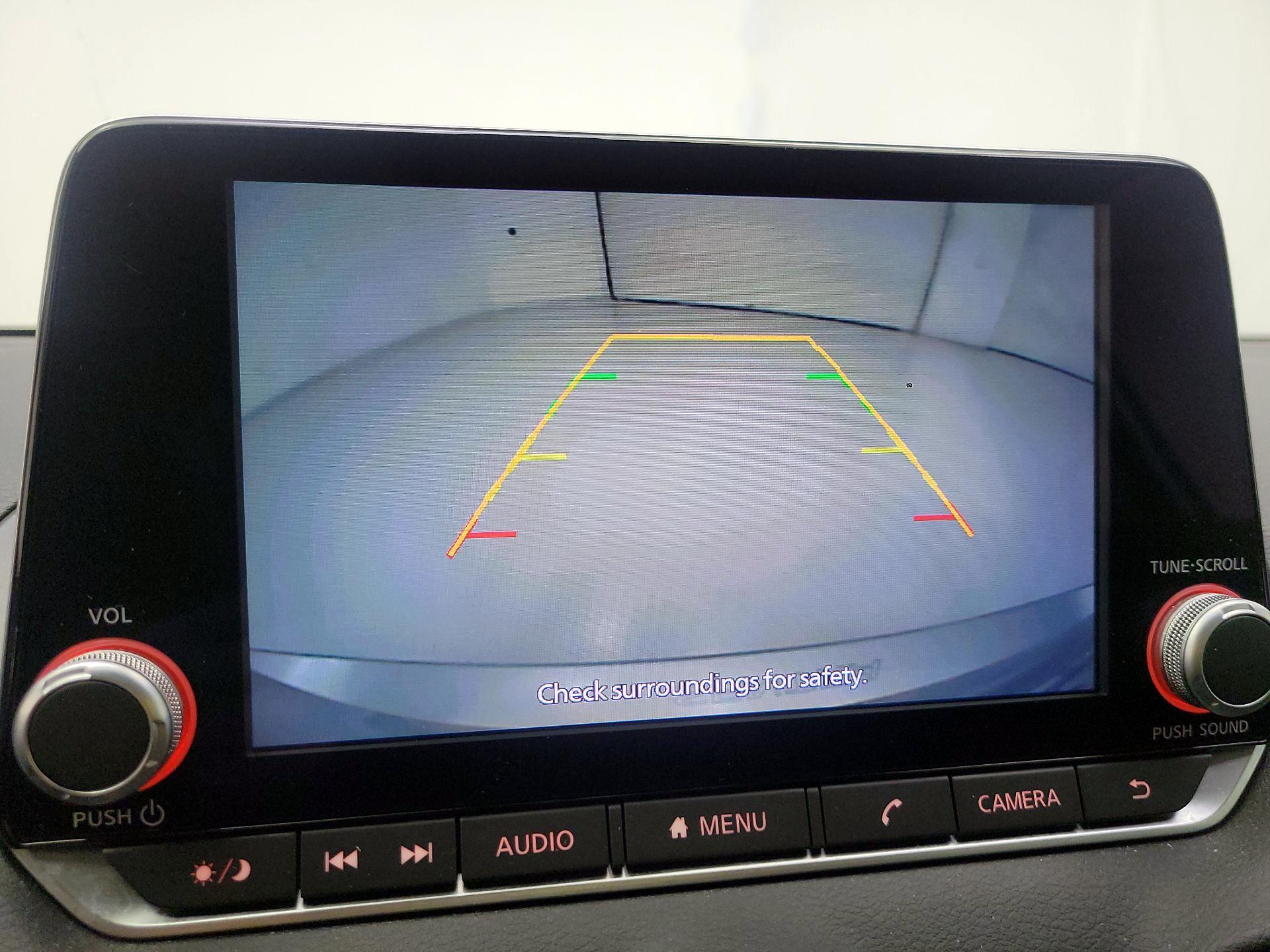 Thumbnail: 2022 Nissan Sentra - 12