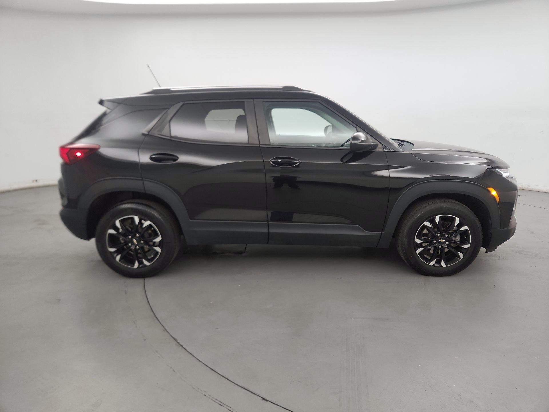 Thumbnail: 2023 Chevrolet TrailBlazer - 4