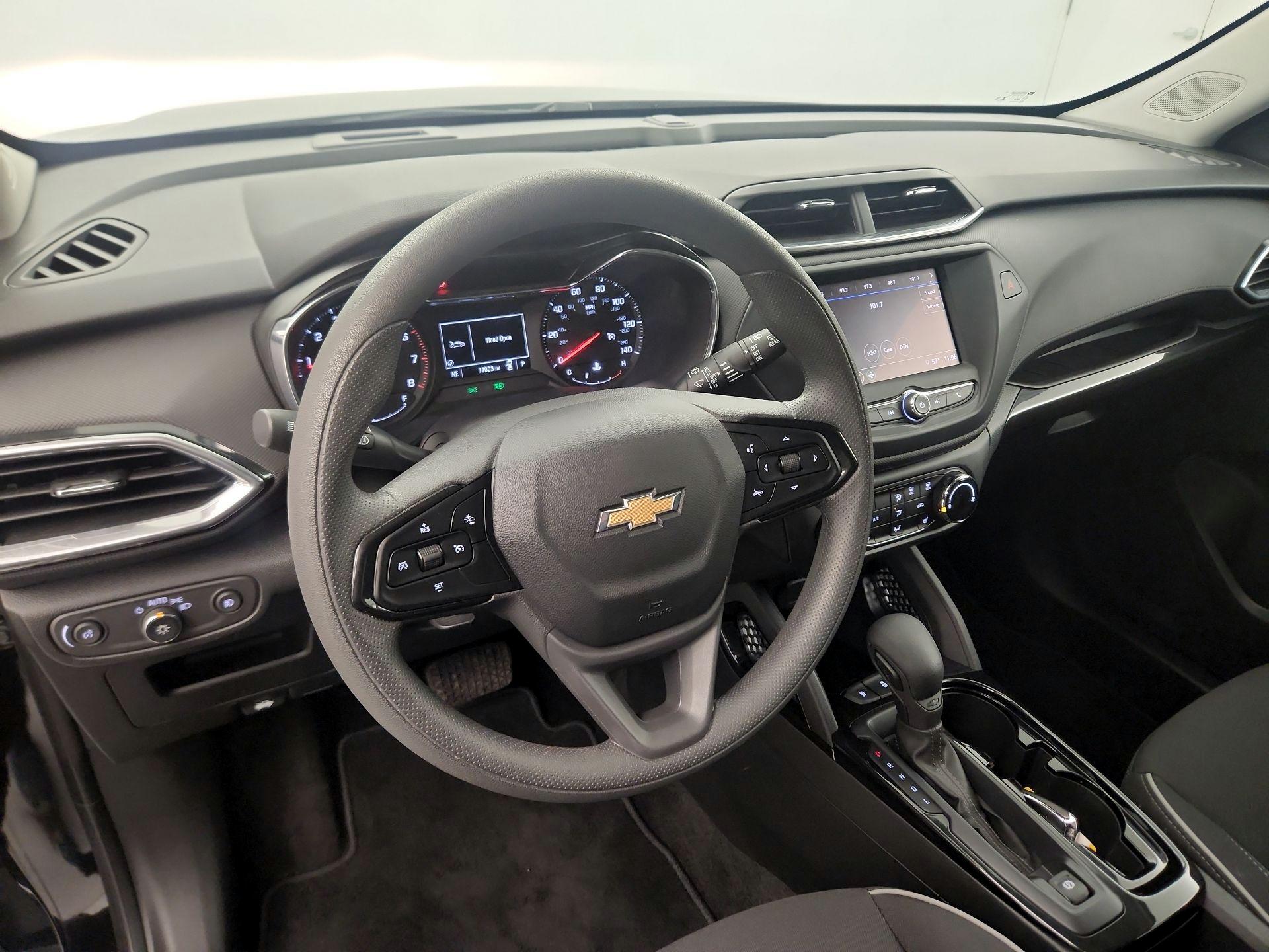 Thumbnail: 2023 Chevrolet TrailBlazer - 8