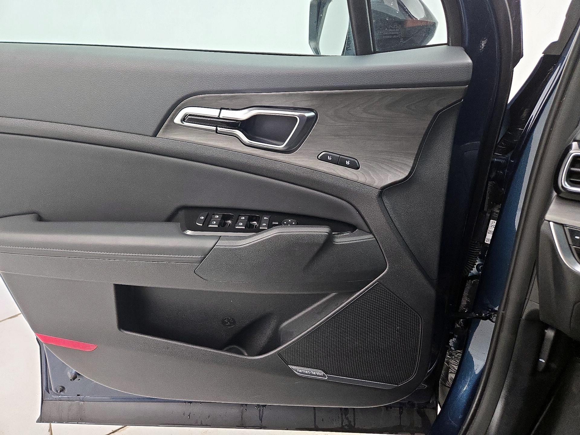 Thumbnail: 2024 Kia Sportage - 12