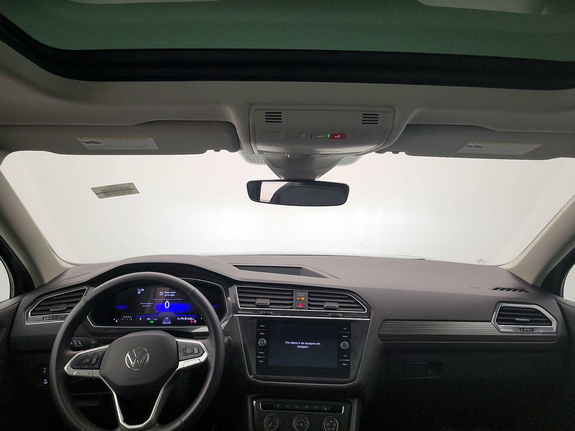 Thumbnail: 2024 Volkswagen Tiguan - 9