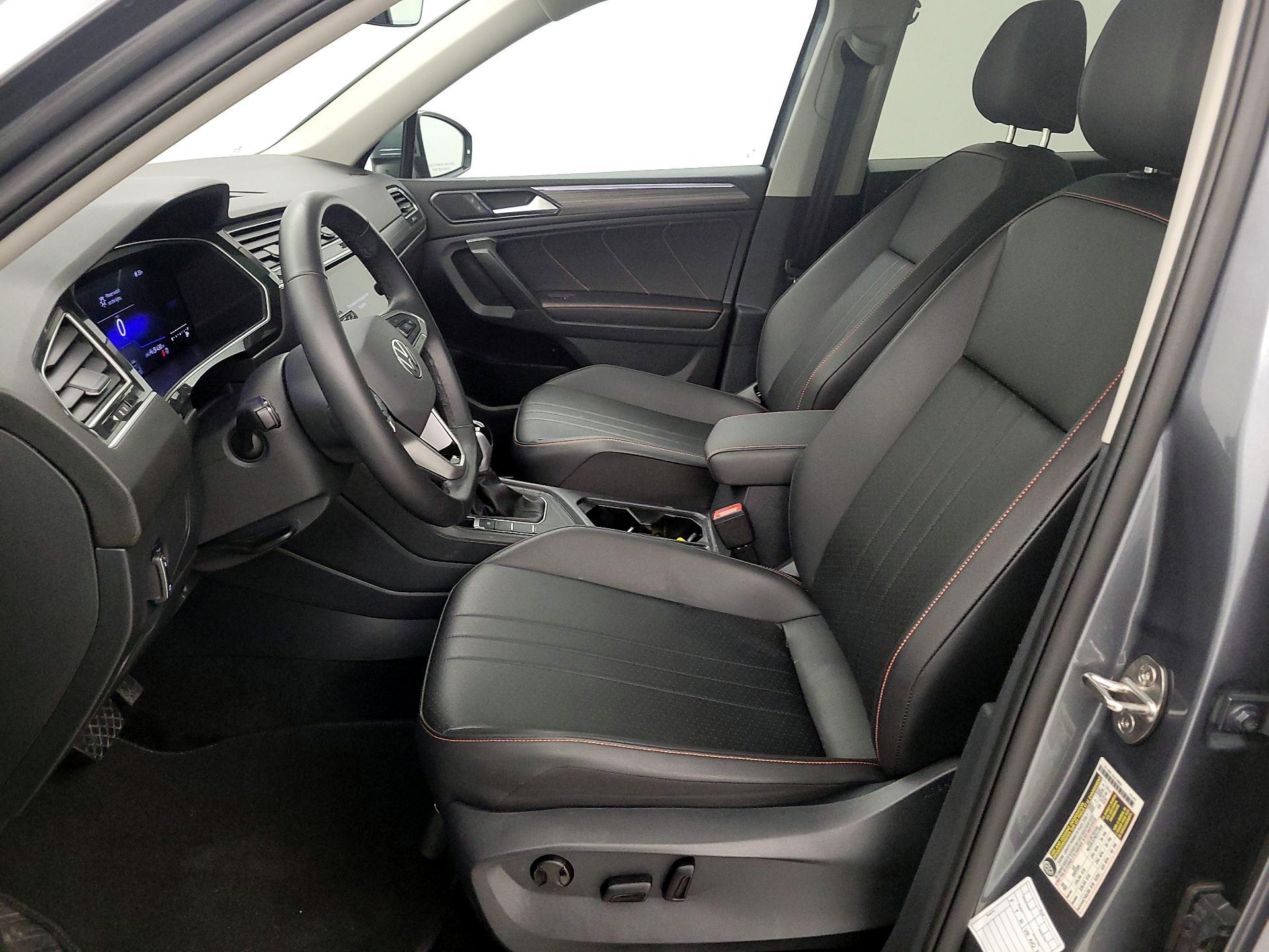 Thumbnail: 2024 Volkswagen Tiguan - 11