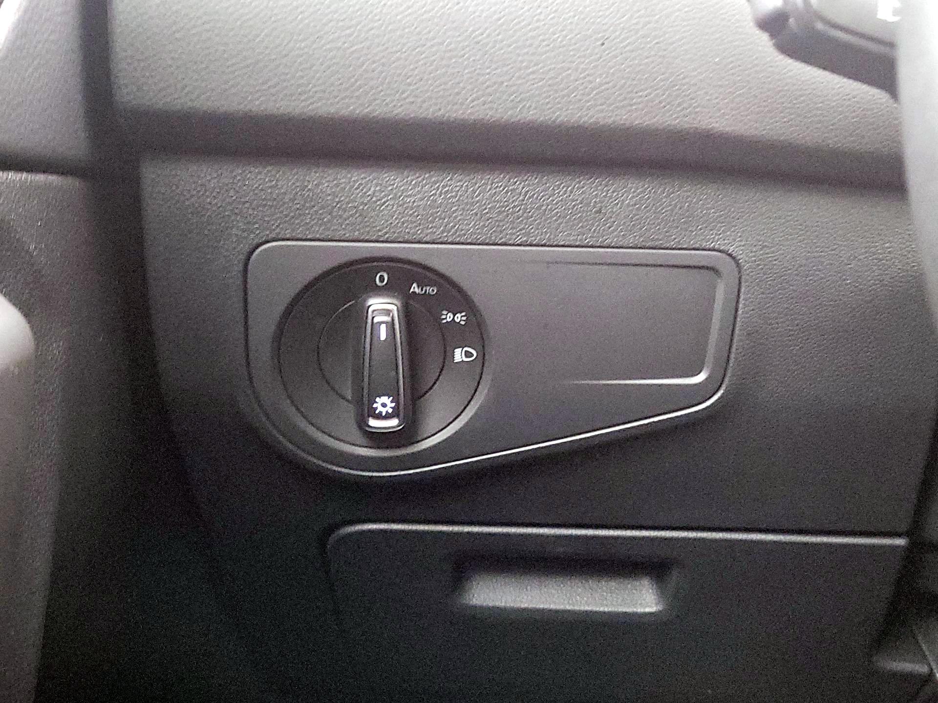 Thumbnail: 2024 Volkswagen Tiguan - 13