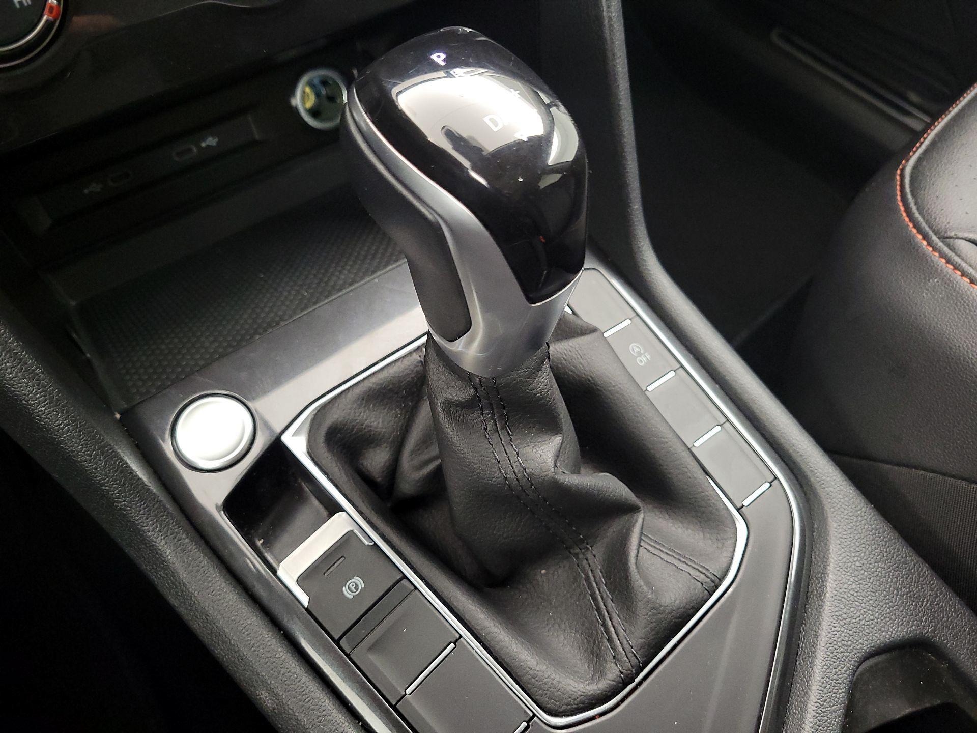 Thumbnail: 2024 Volkswagen Tiguan - 17