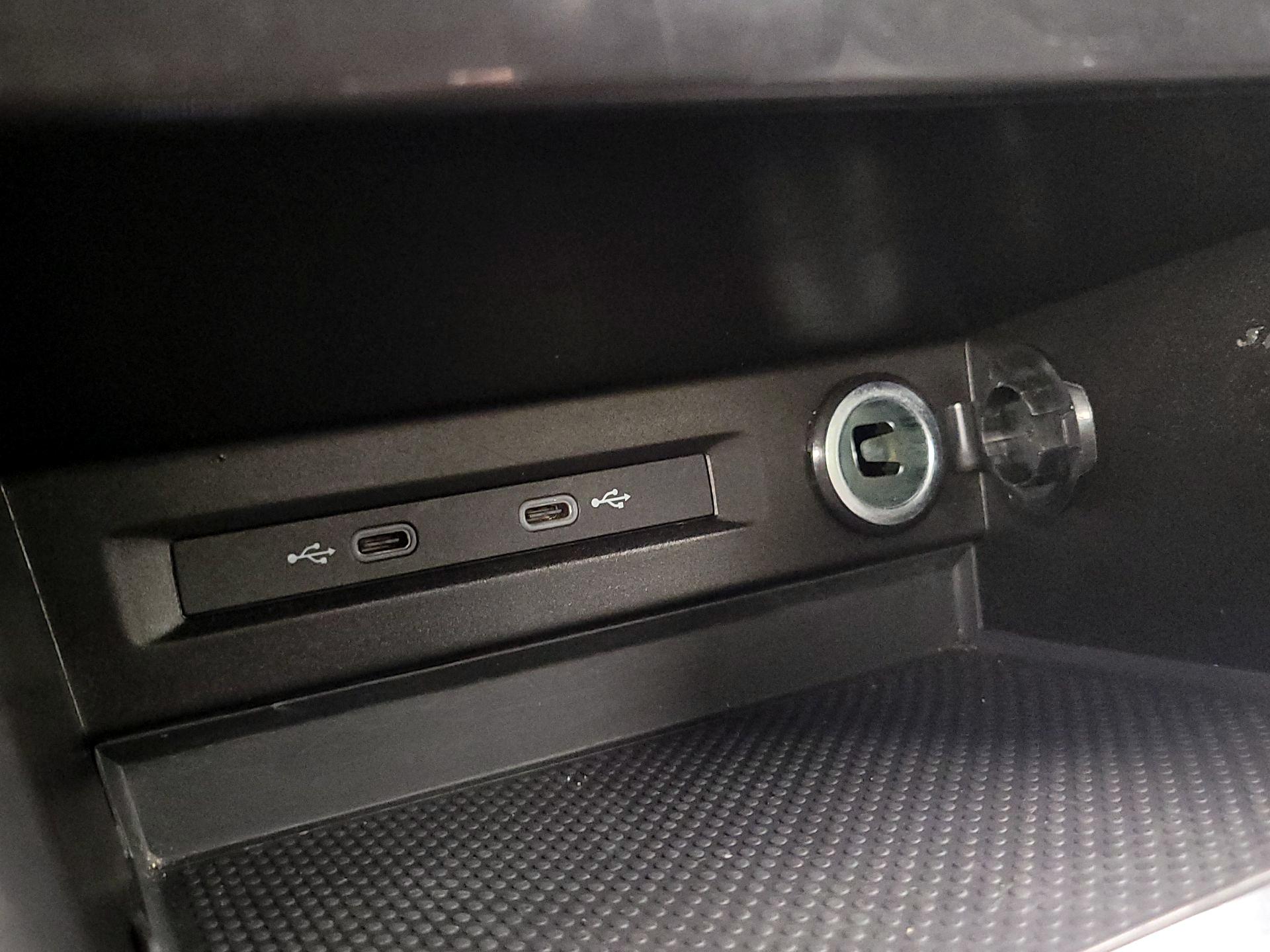 Thumbnail: 2024 Volkswagen Tiguan - 18