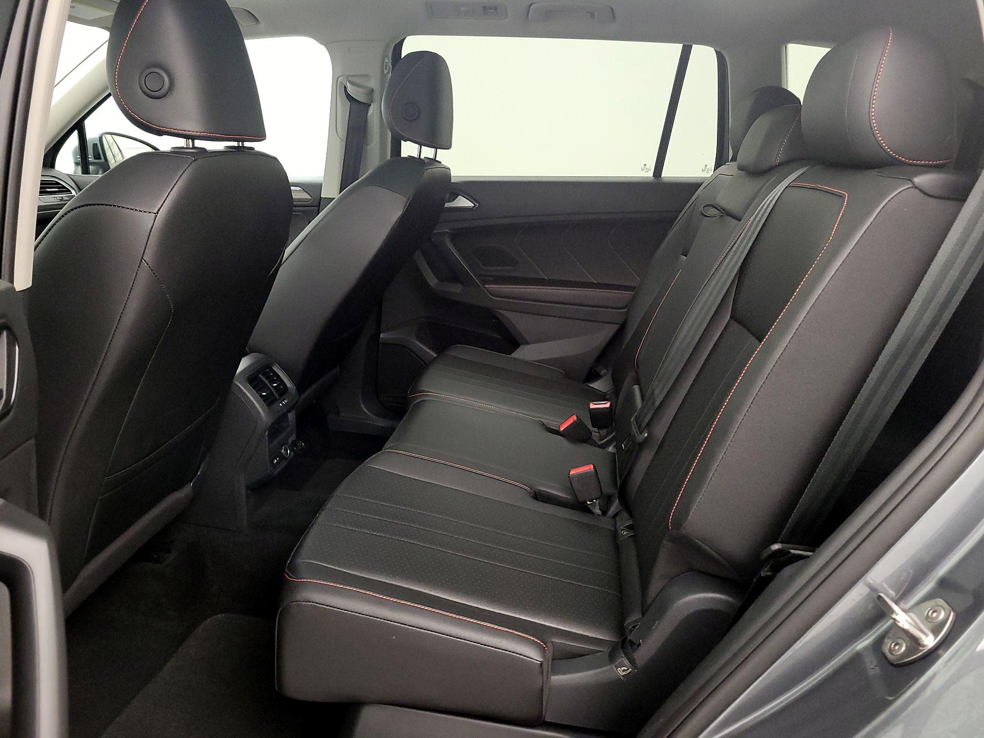 Thumbnail: 2024 Volkswagen Tiguan - 20