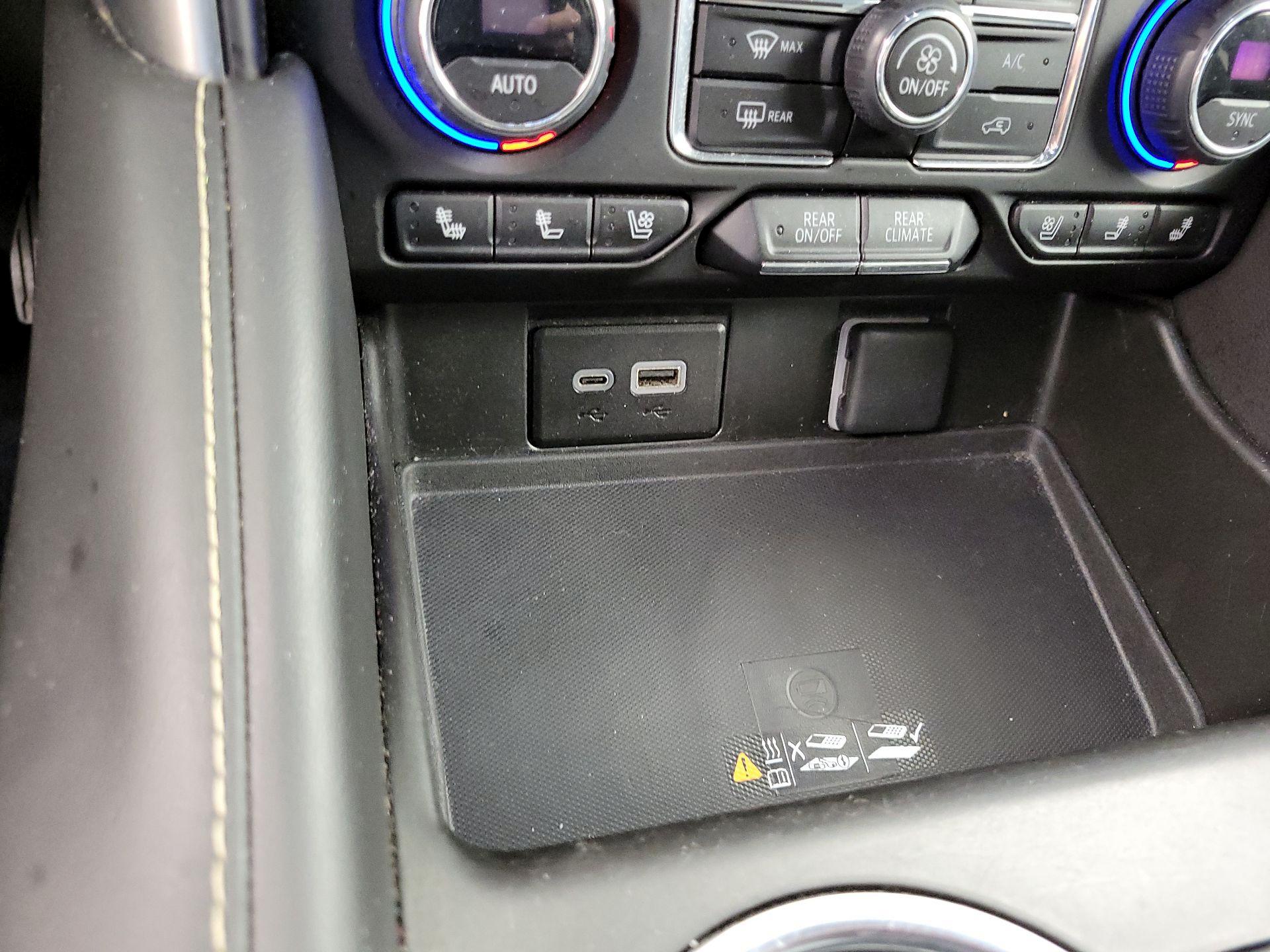 Thumbnail: 2023 Chevrolet Suburban - 18