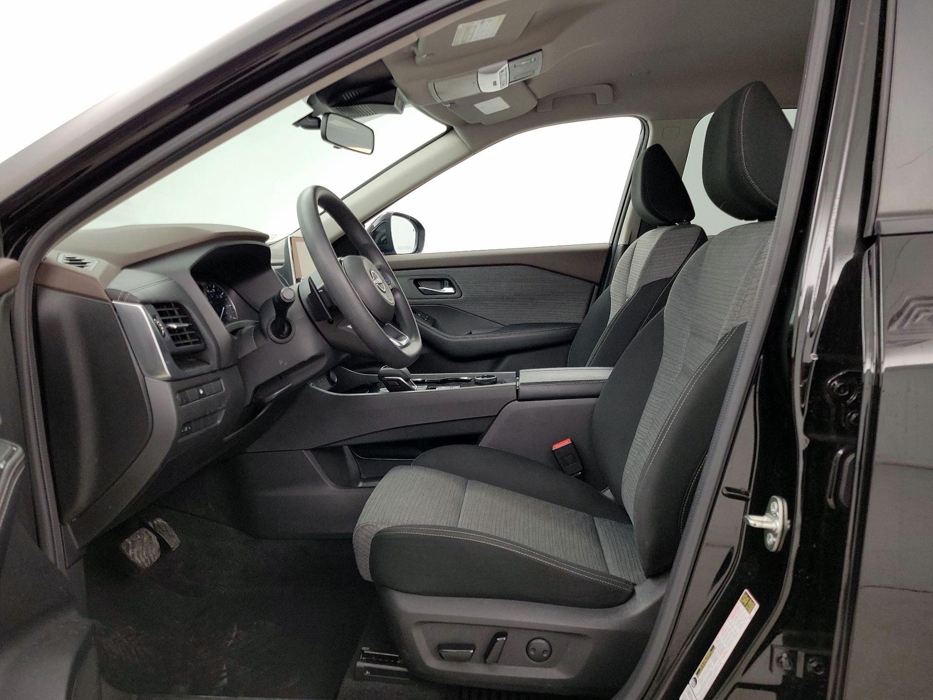 Thumbnail: 2023 Nissan Rogue - 11