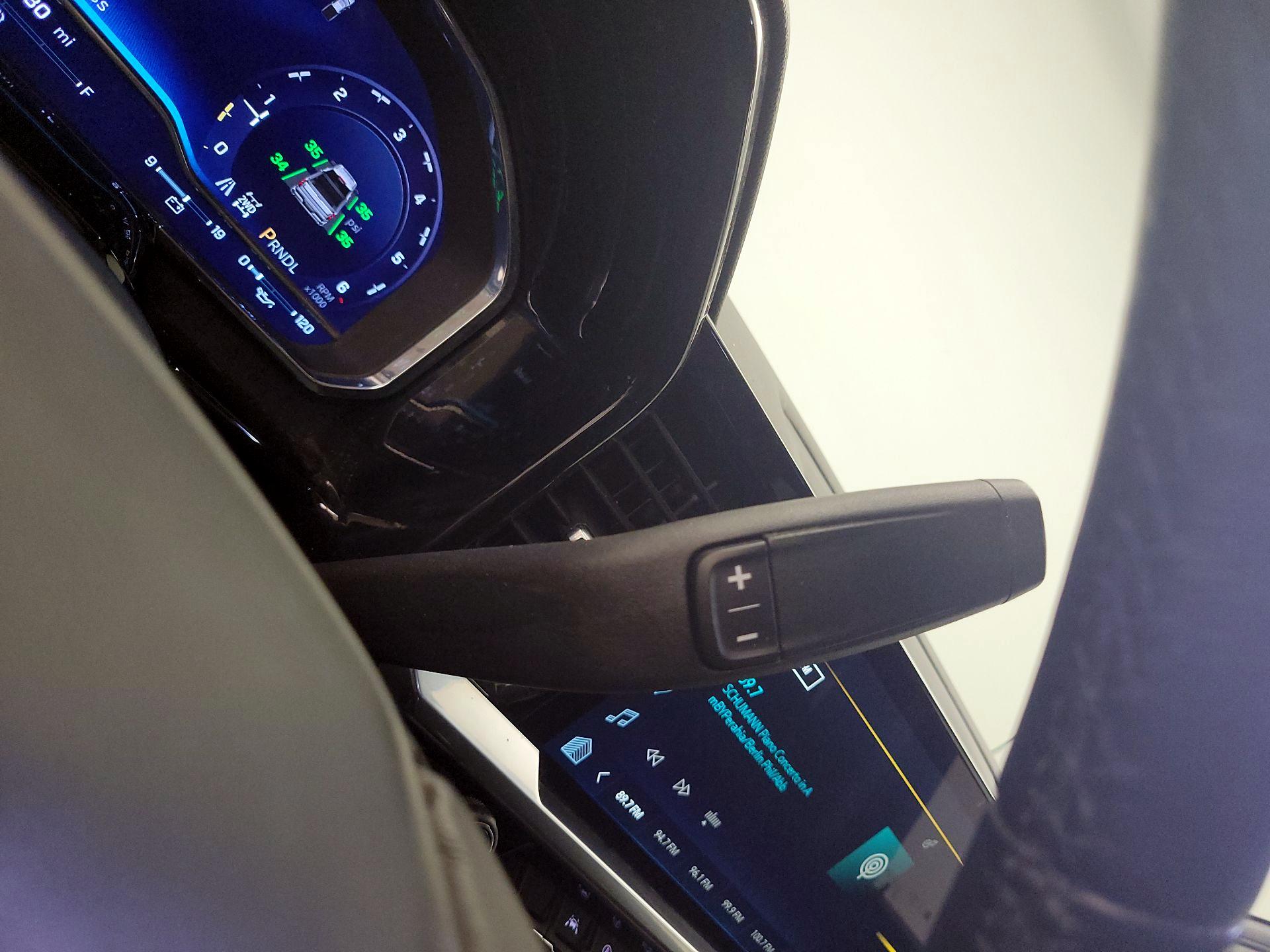 Thumbnail: 2022 Chevrolet Silverado 1500 - 17