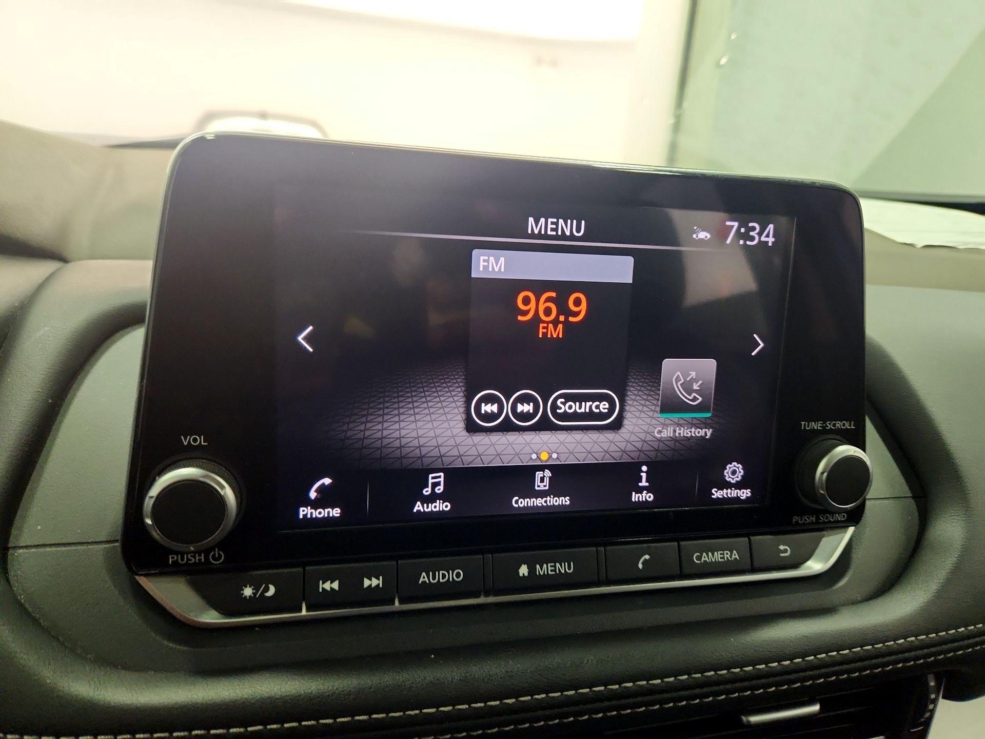 Thumbnail: 2022 Nissan Rogue - 15