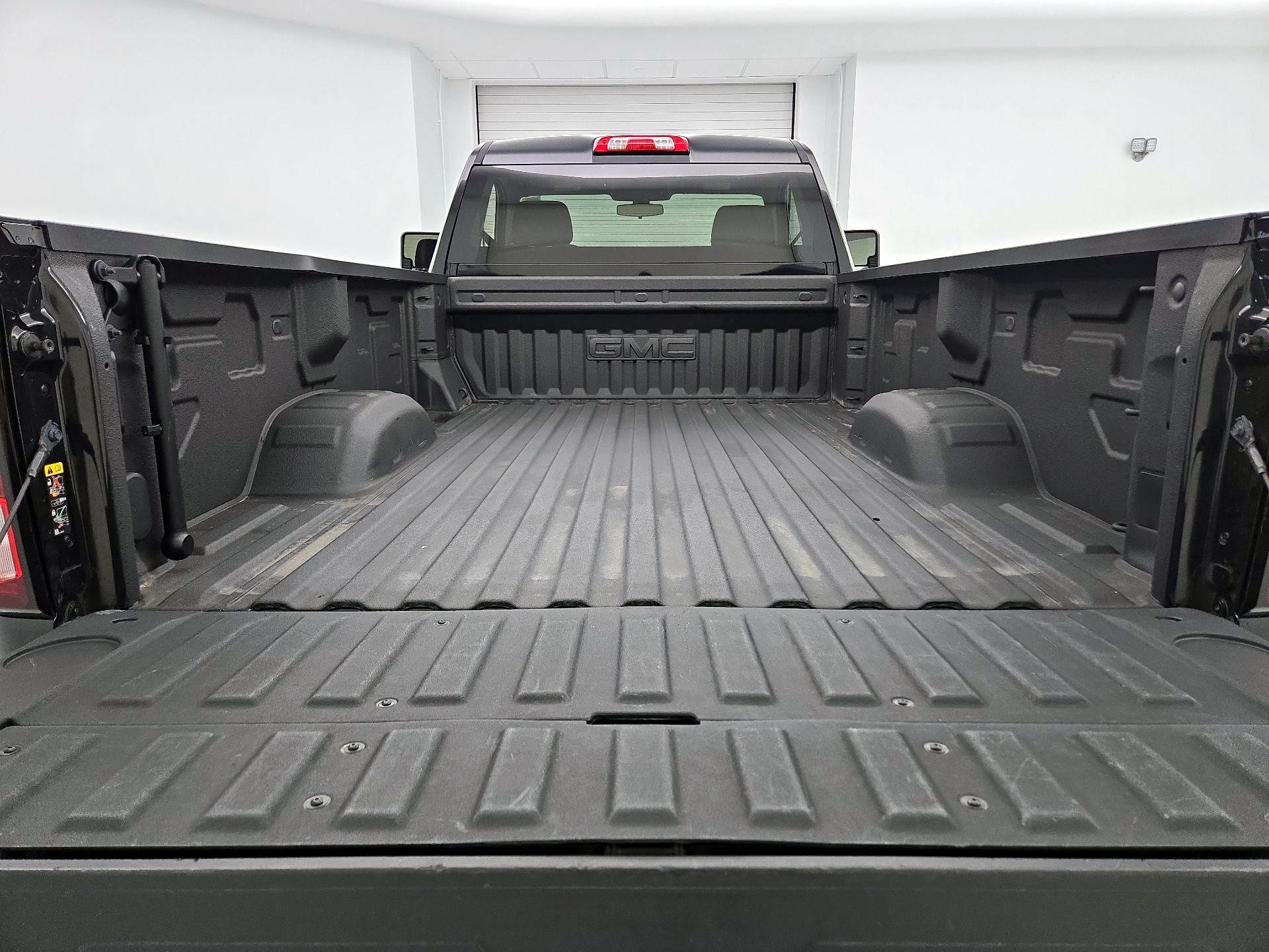 Thumbnail: 2022 GMC Sierra 3500 - 19
