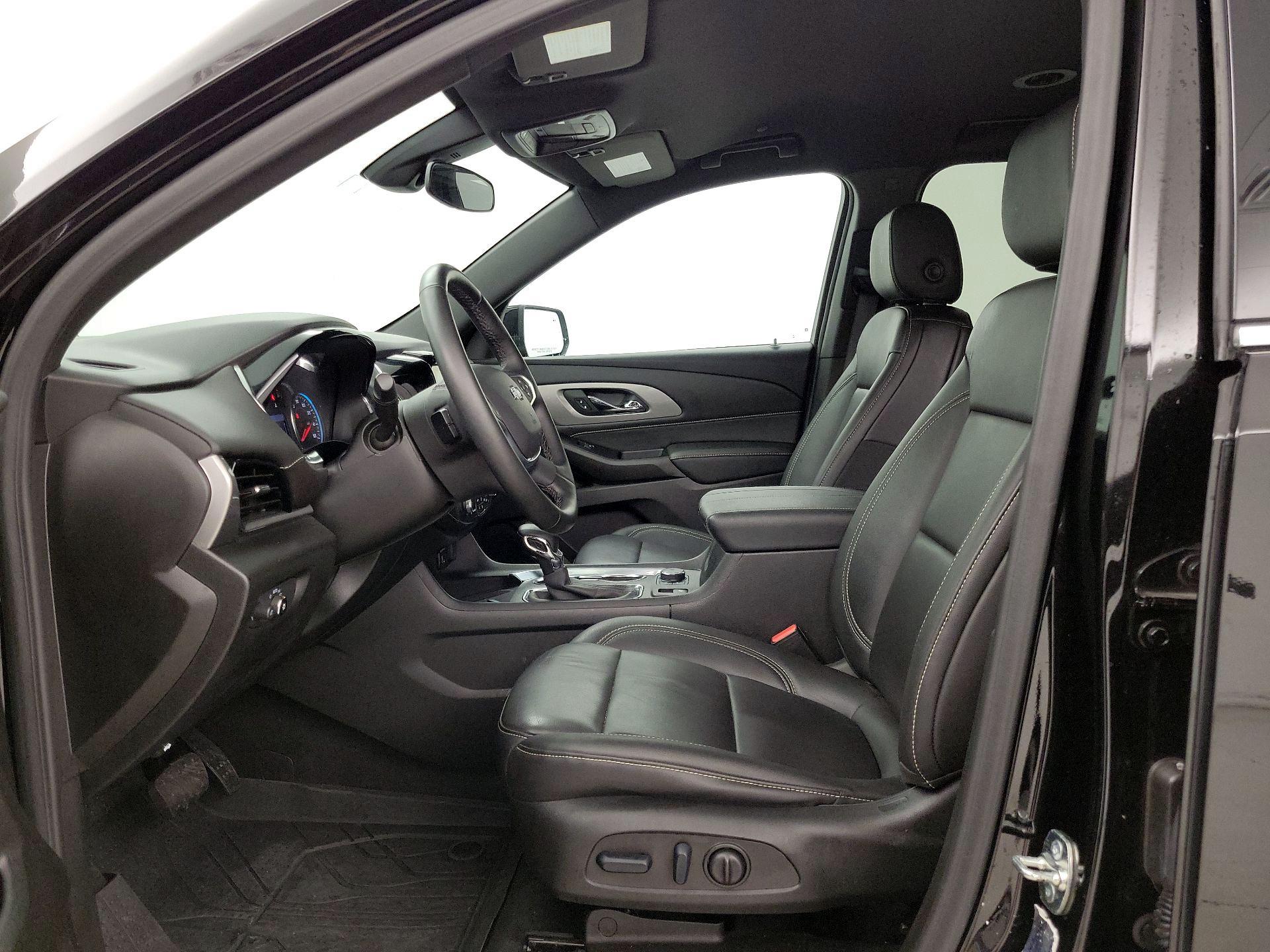 Thumbnail: 2023 Chevrolet Traverse - 11