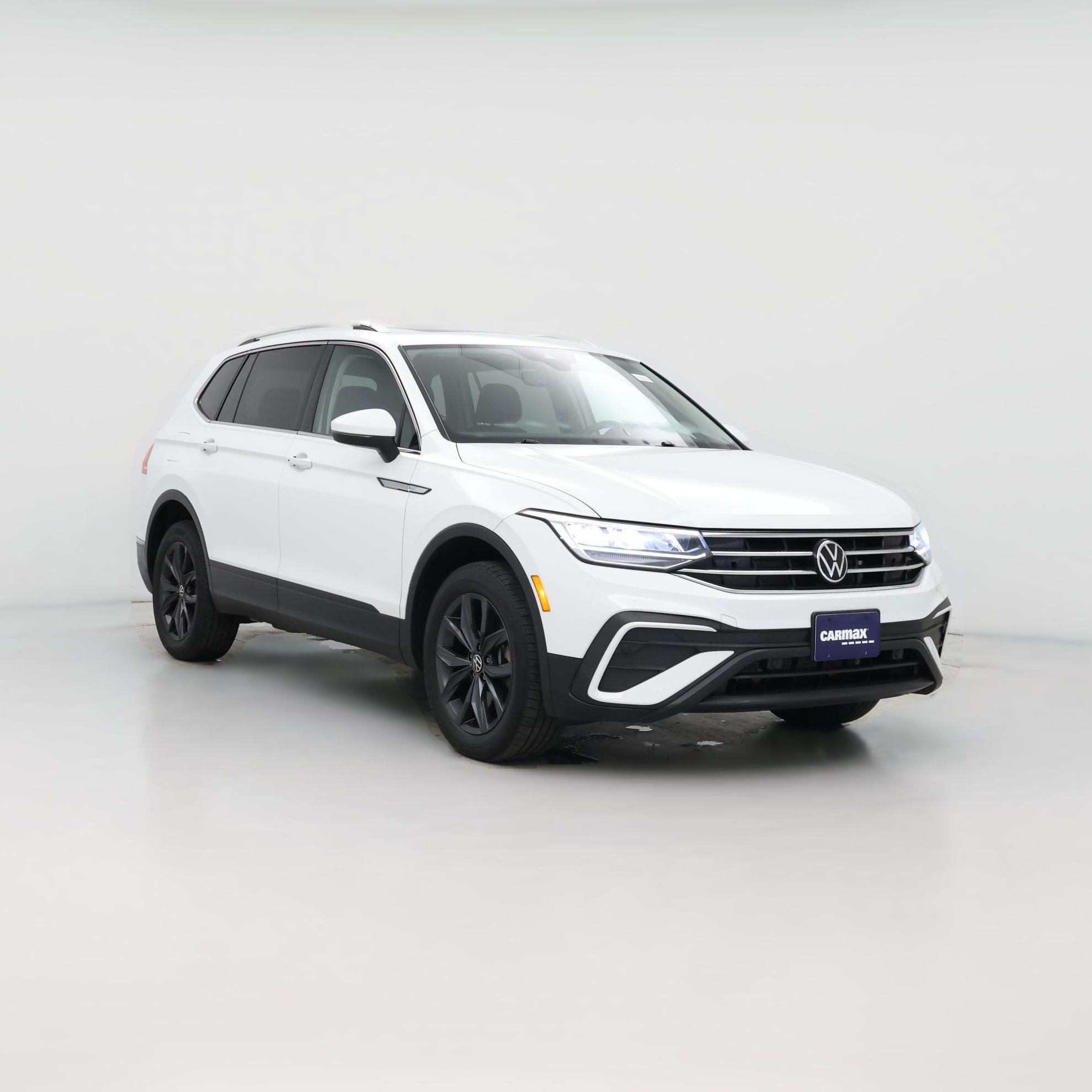 Thumbnail: 2022 Volkswagen Tiguan - 1