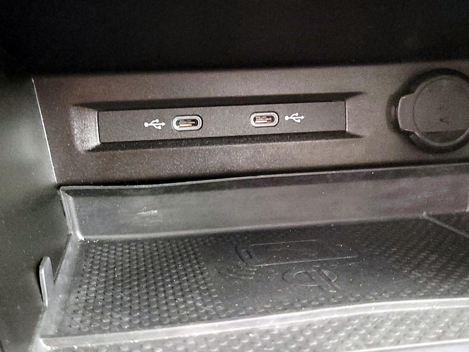 Thumbnail: 2022 Volkswagen Tiguan - 18