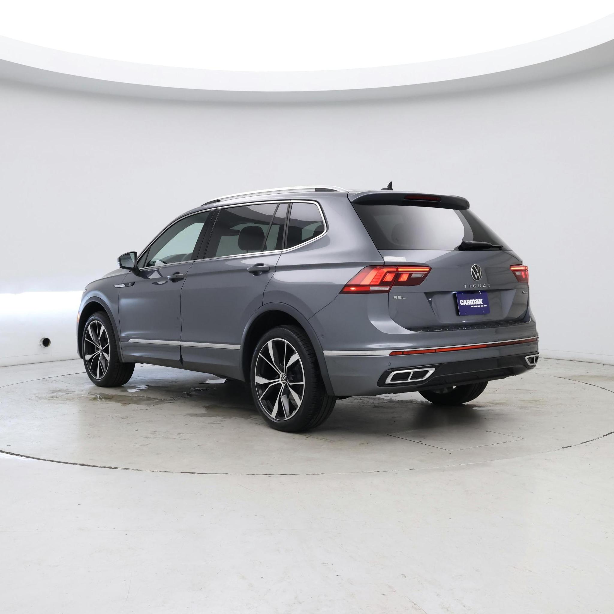 Thumbnail: 2022 Volkswagen Tiguan - 2