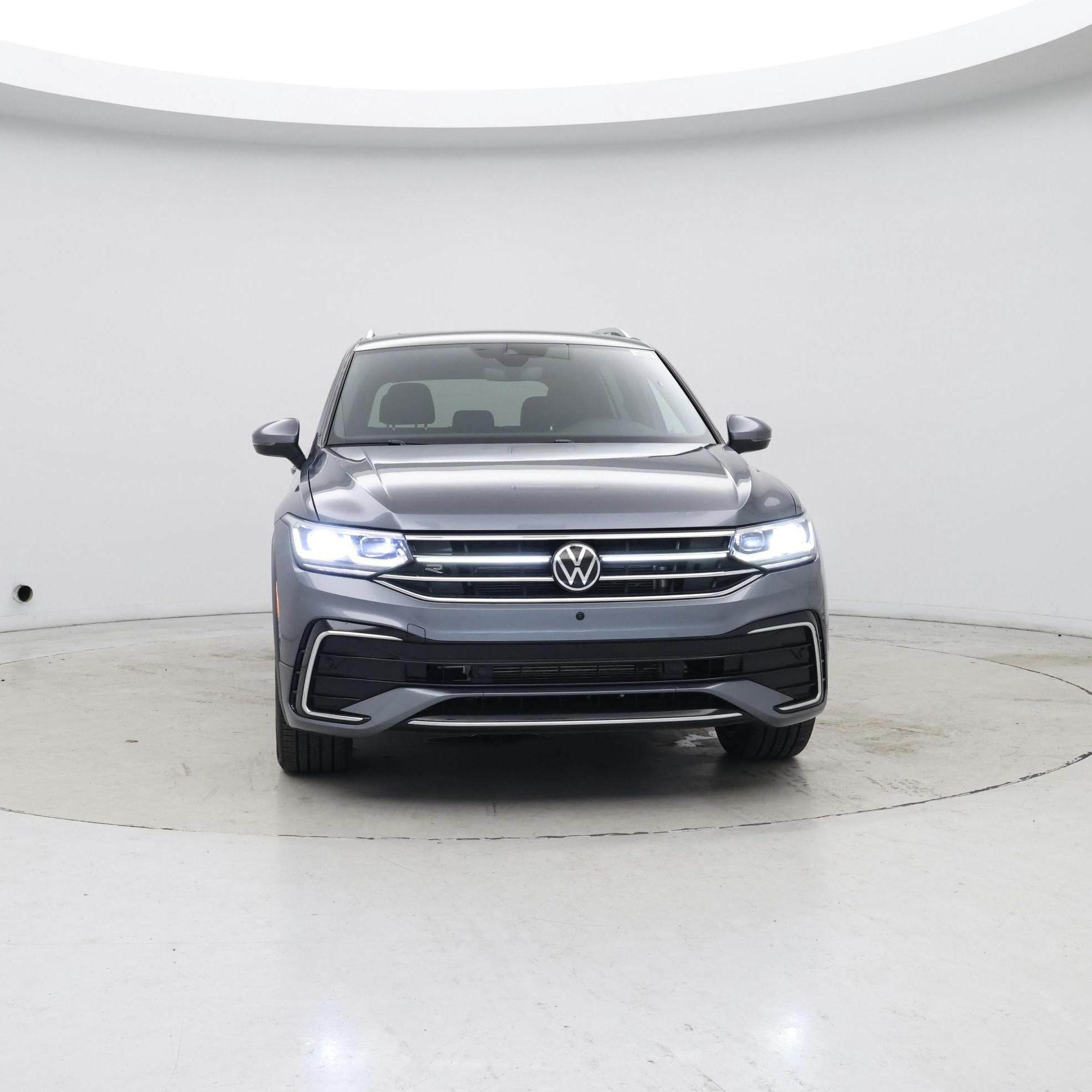 Thumbnail: 2022 Volkswagen Tiguan - 5