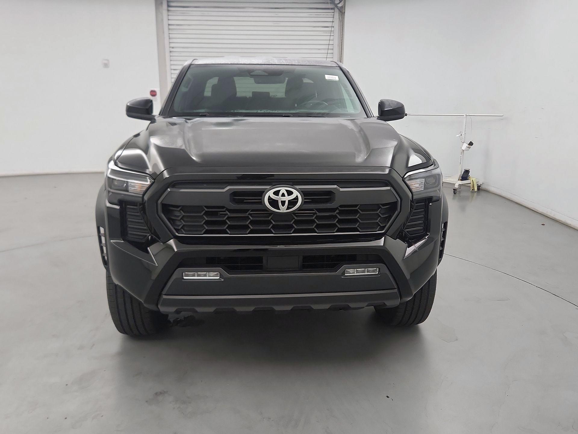 Thumbnail: 2025 Toyota Tacoma - 2