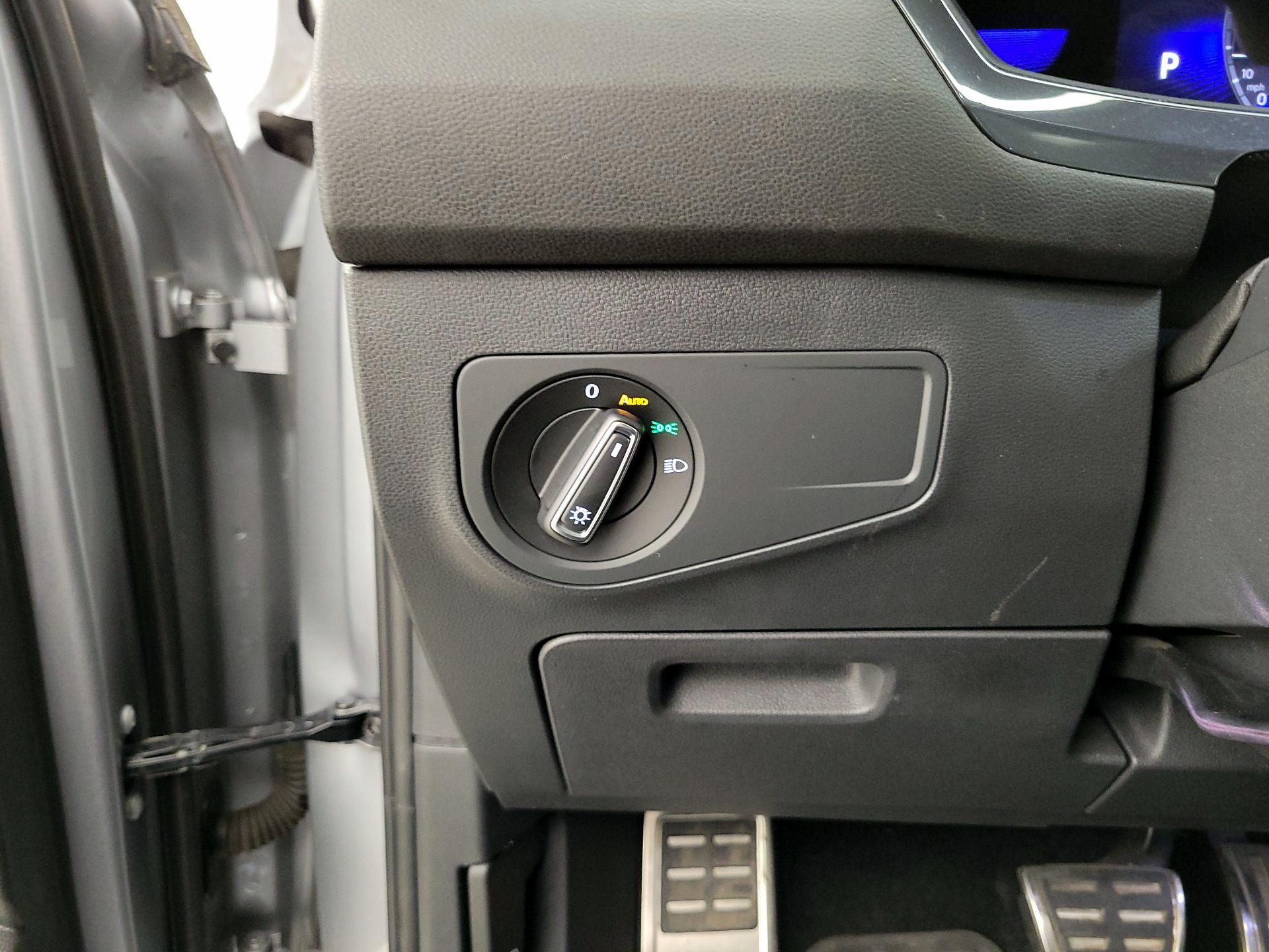 Thumbnail: 2023 Volkswagen Tiguan - 13