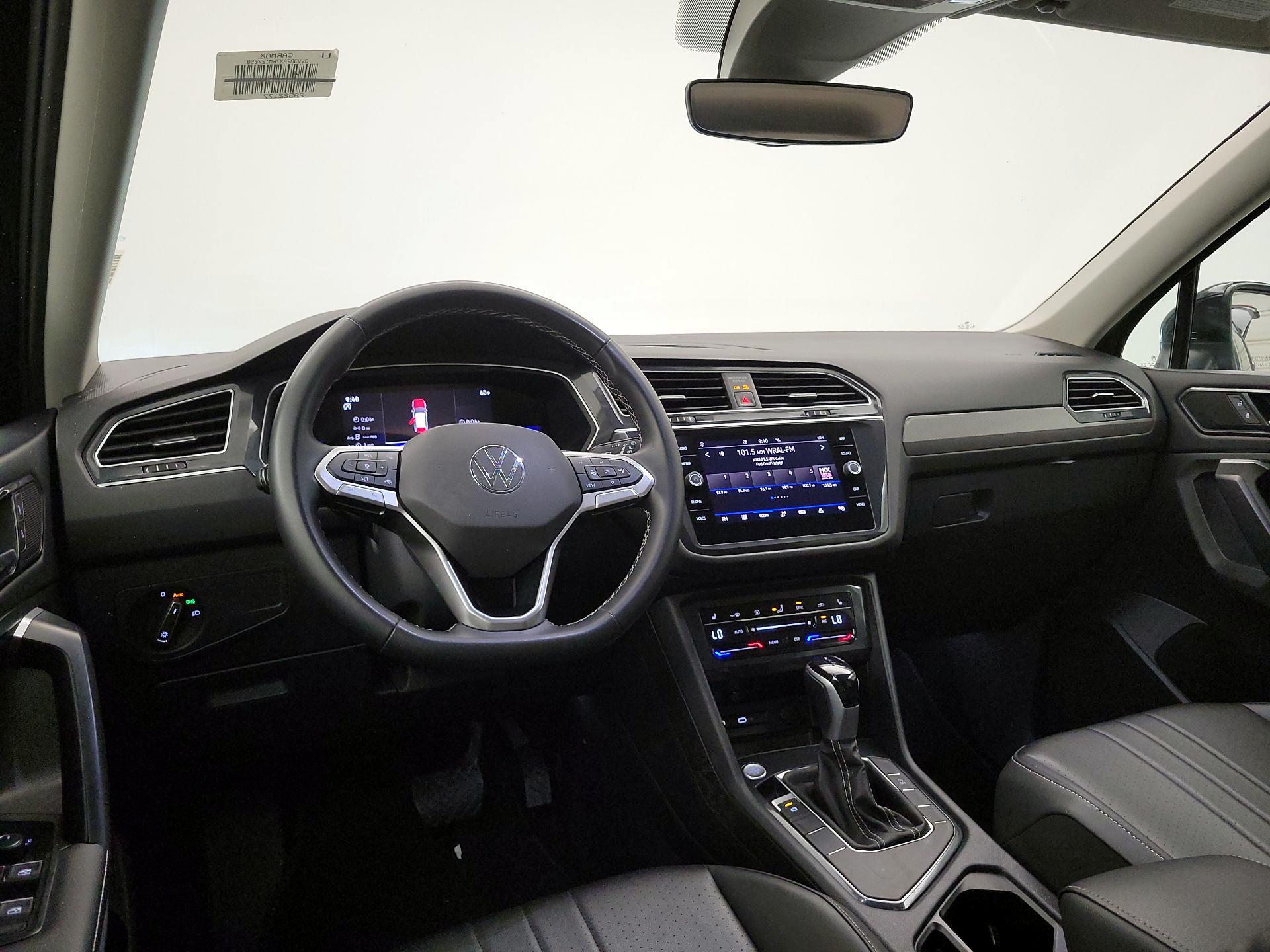 Thumbnail: 2024 Volkswagen Tiguan - 9