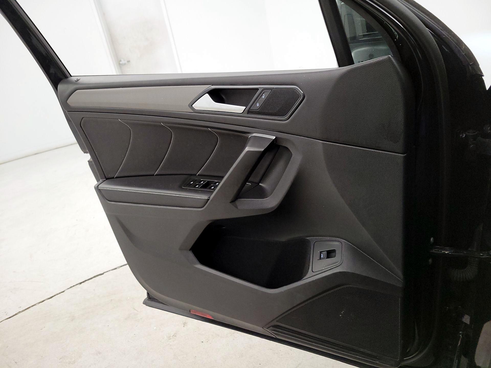 Thumbnail: 2024 Volkswagen Tiguan - 12