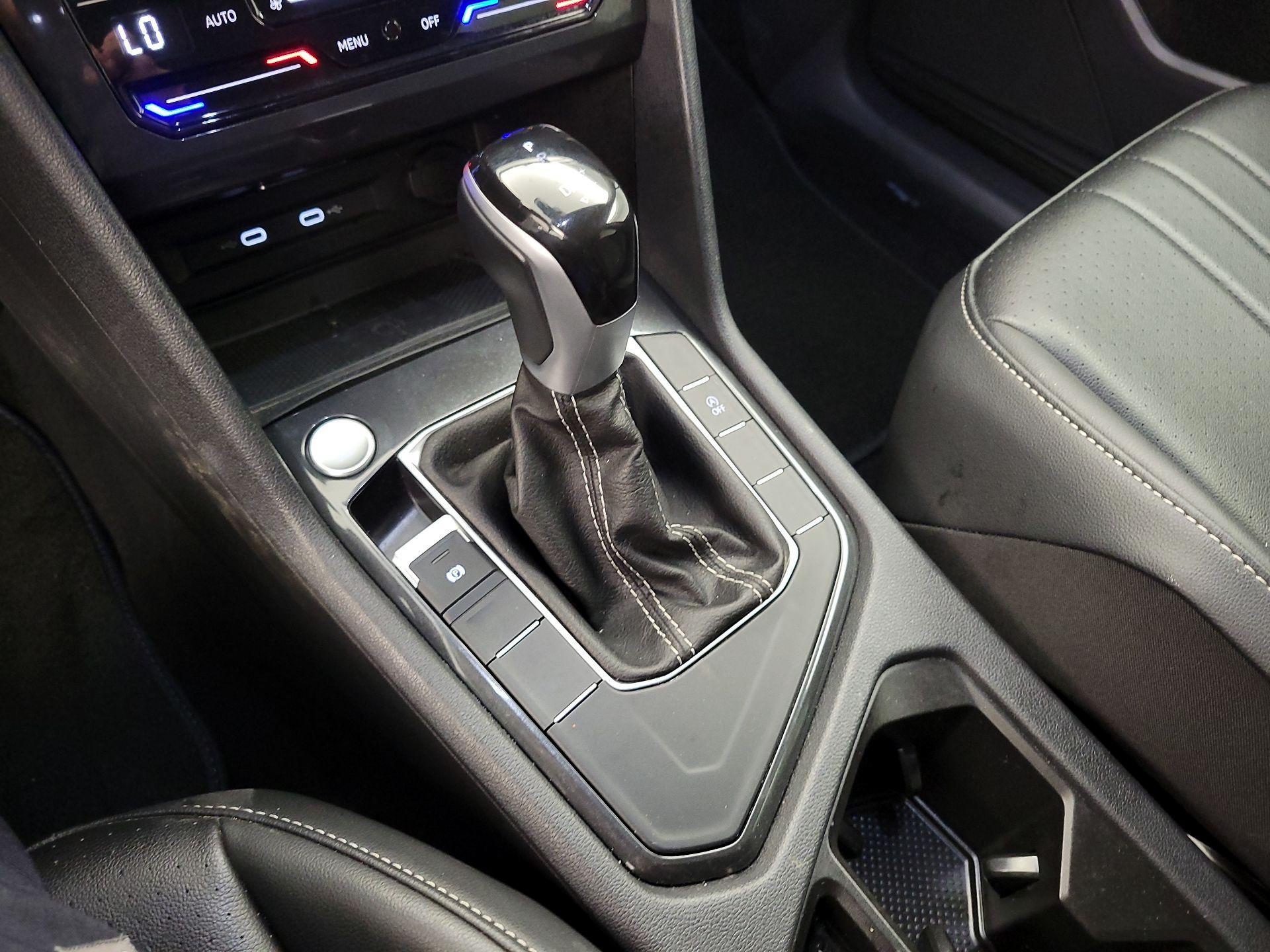 Thumbnail: 2024 Volkswagen Tiguan - 17