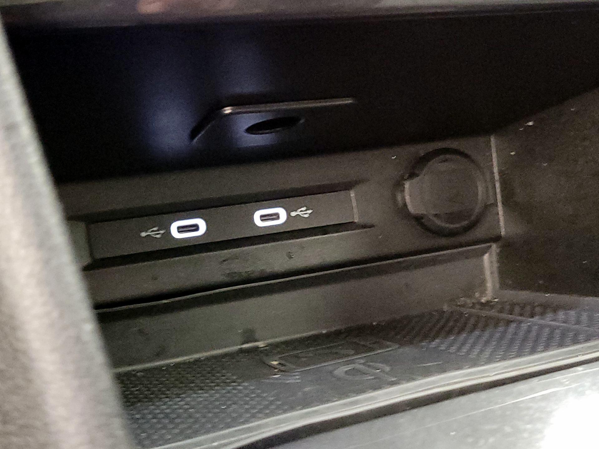 Thumbnail: 2024 Volkswagen Tiguan - 18