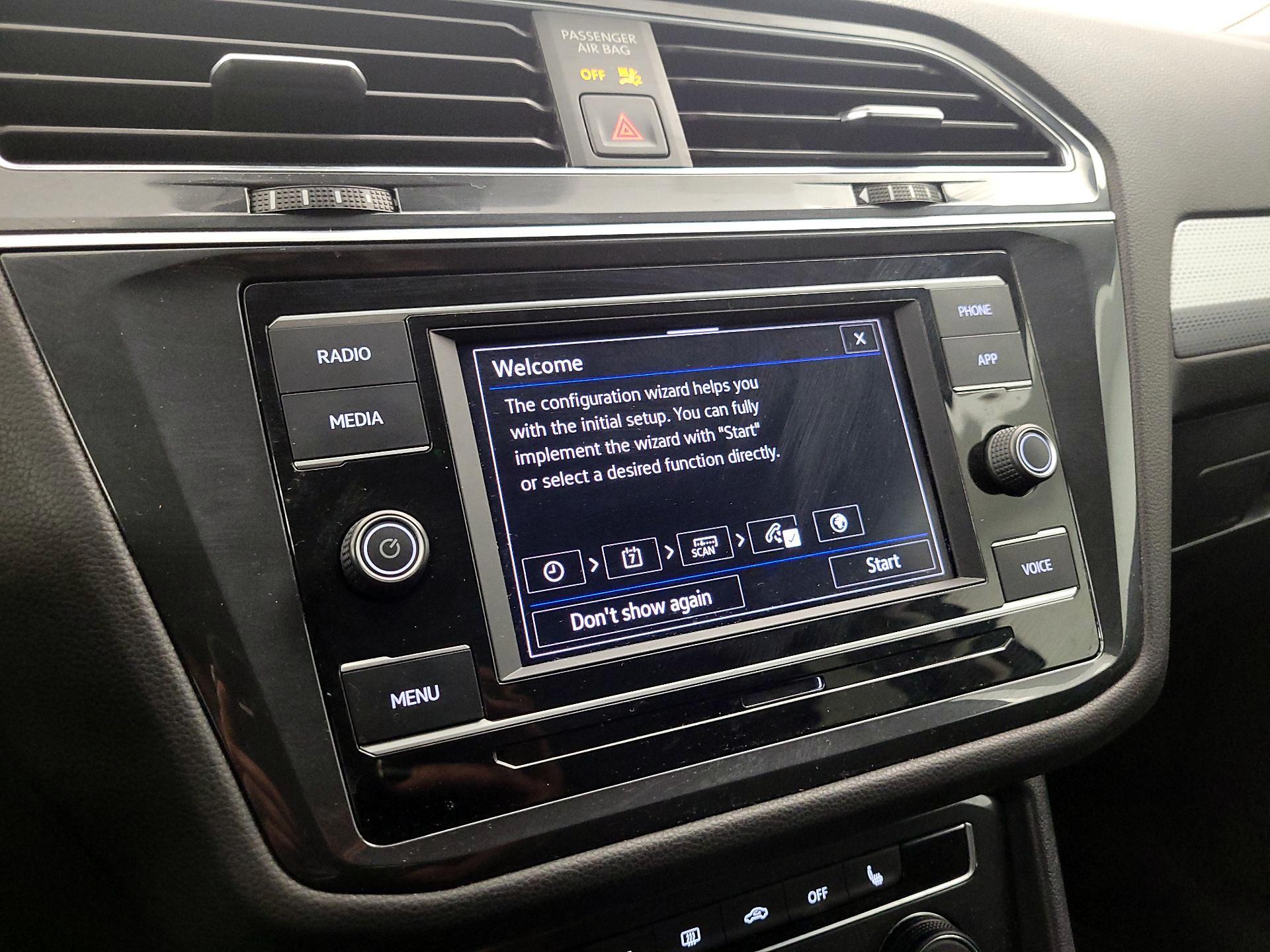 Thumbnail: 2022 Volkswagen Tiguan - 15