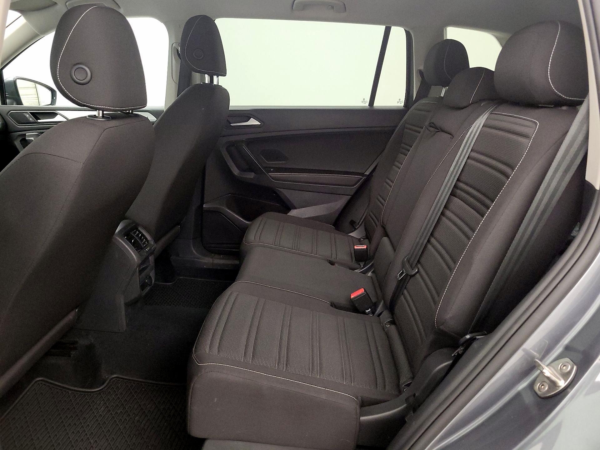 Thumbnail: 2022 Volkswagen Tiguan - 19