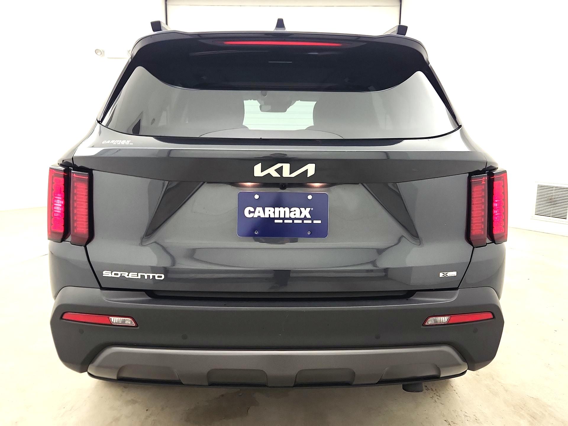 Thumbnail: 2023 Kia Sorento - 6