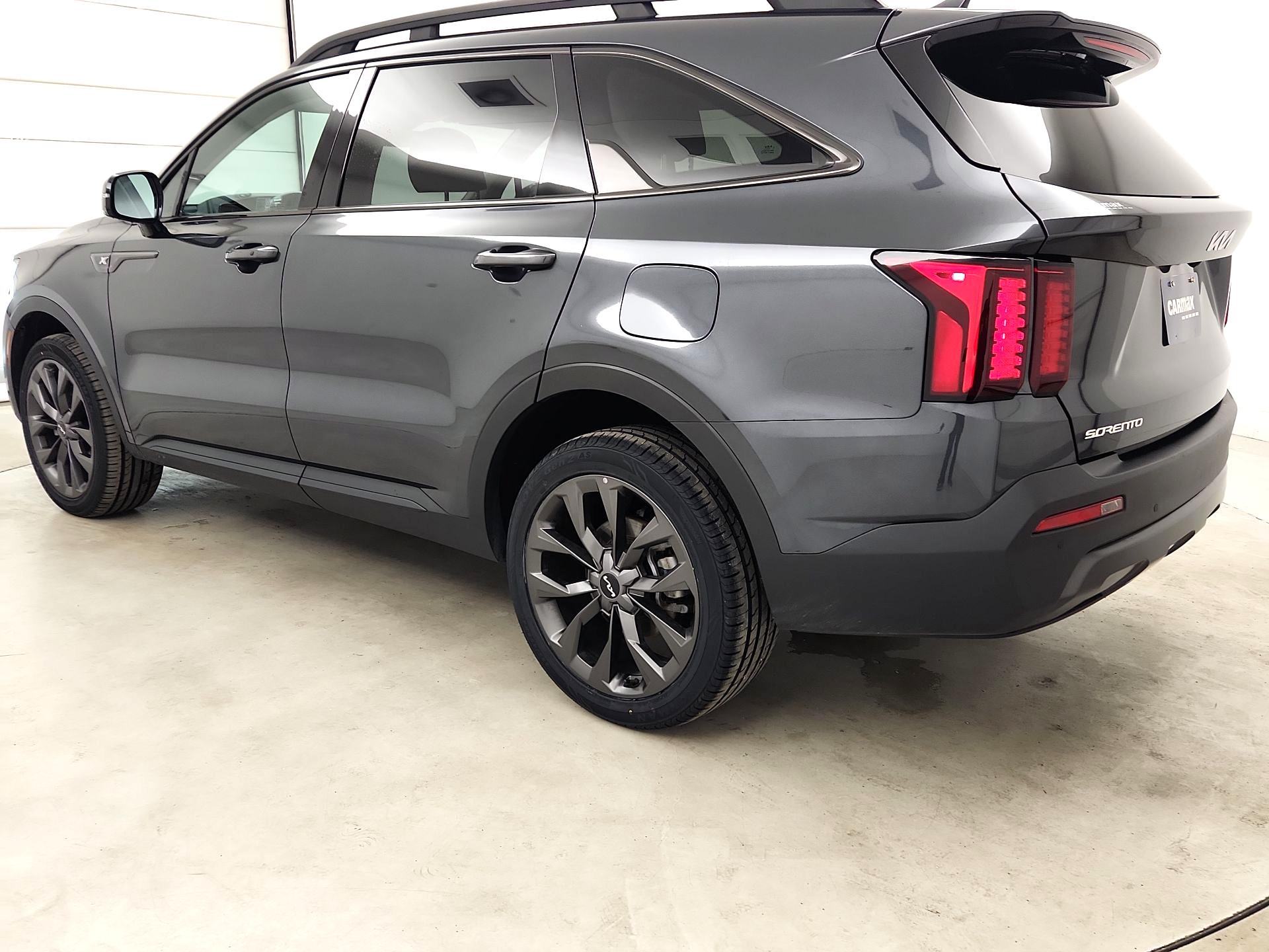 Thumbnail: 2023 Kia Sorento - 7