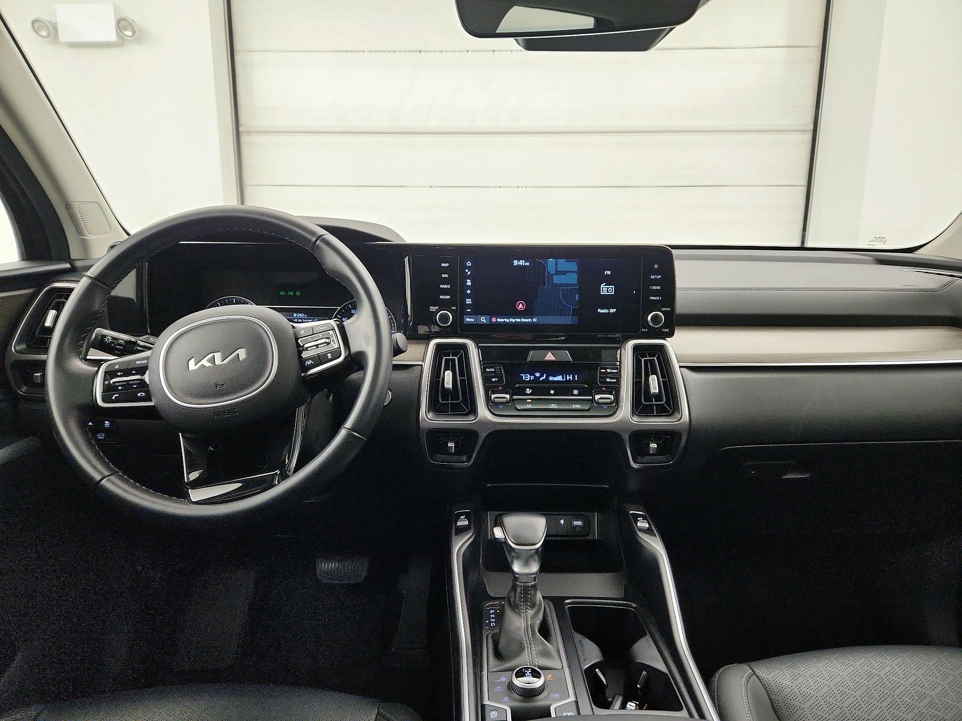 Thumbnail: 2023 Kia Sorento - 8