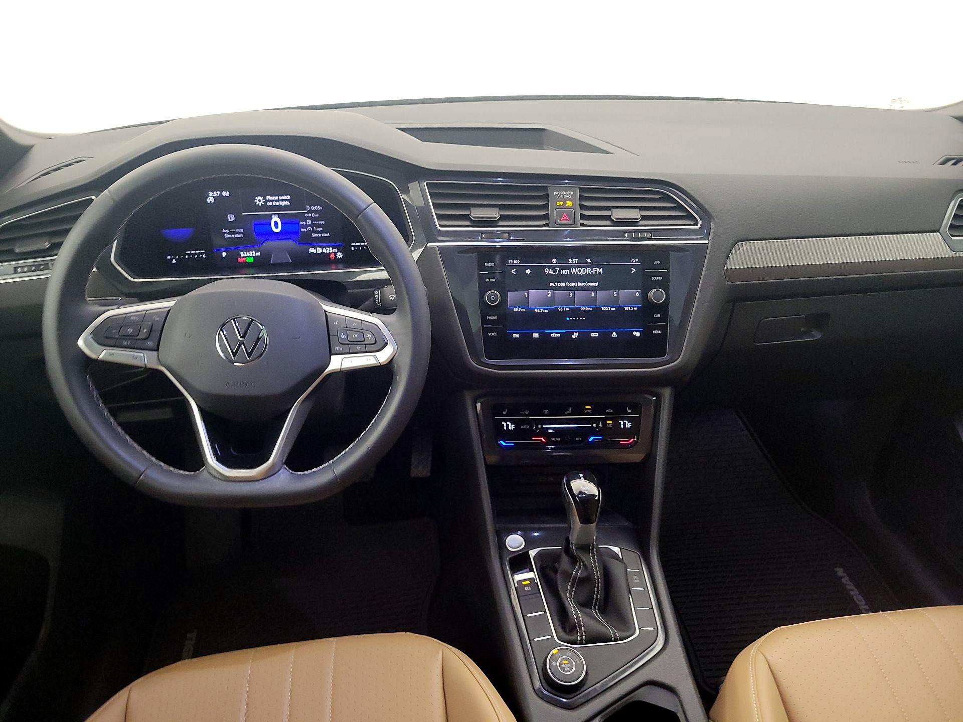 Thumbnail: 2023 Volkswagen Tiguan - 9