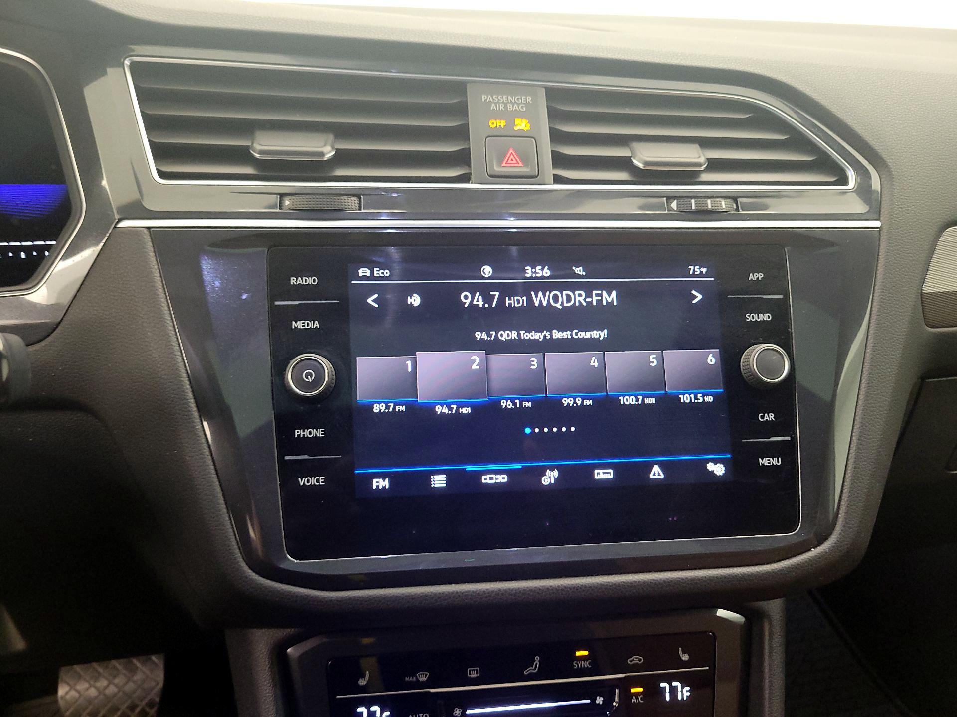 Thumbnail: 2023 Volkswagen Tiguan - 15