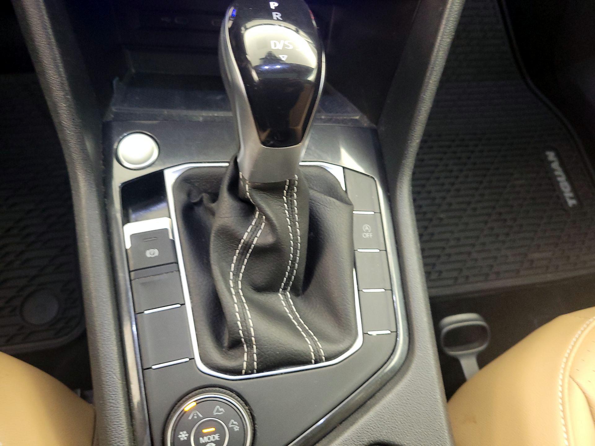 Thumbnail: 2023 Volkswagen Tiguan - 17