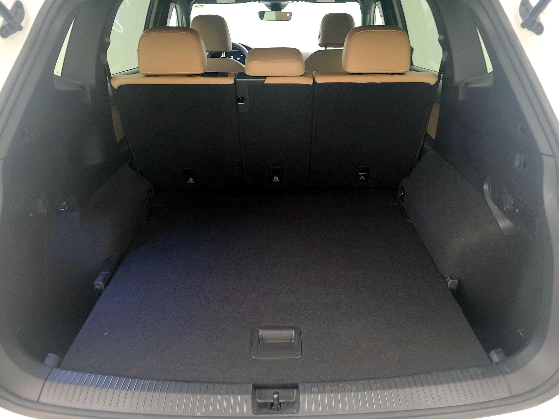 Thumbnail: 2023 Volkswagen Tiguan - 20