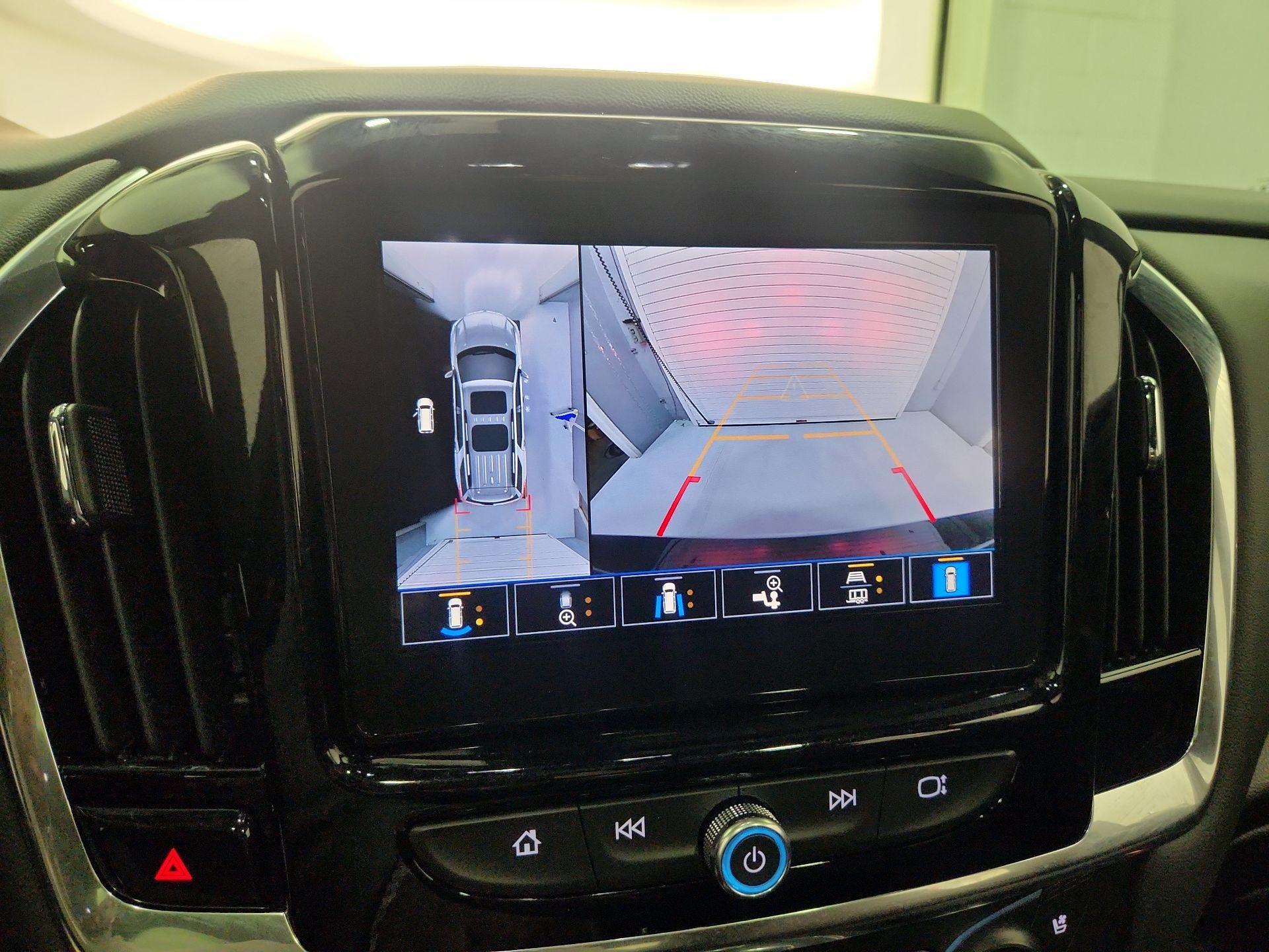 Thumbnail: 2023 Chevrolet Traverse - 15