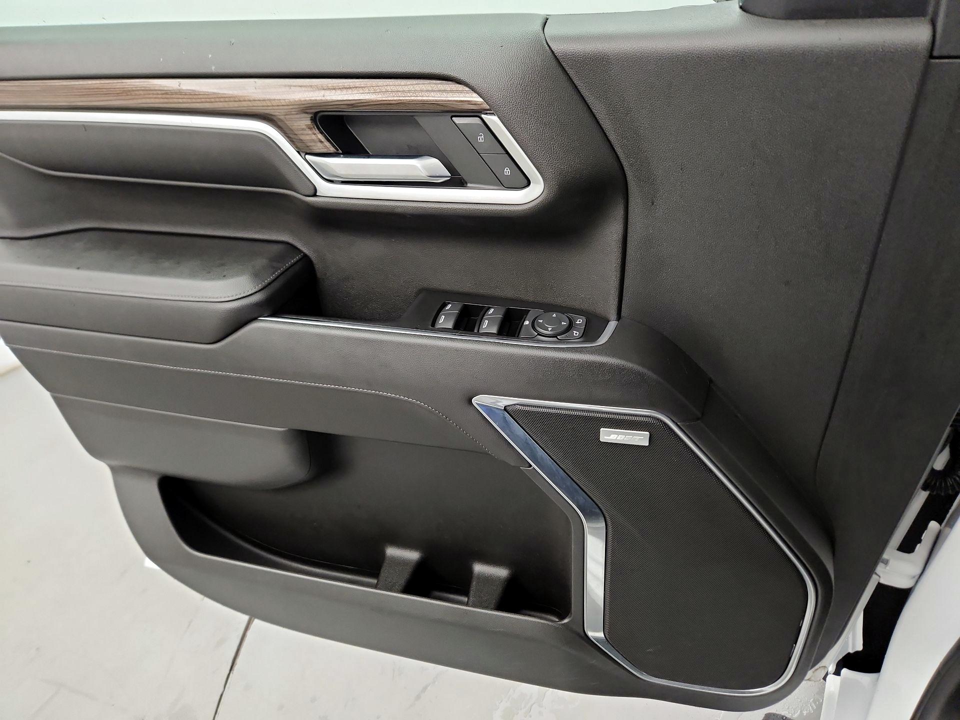 Thumbnail: 2022 Chevrolet Silverado 1500 - 10