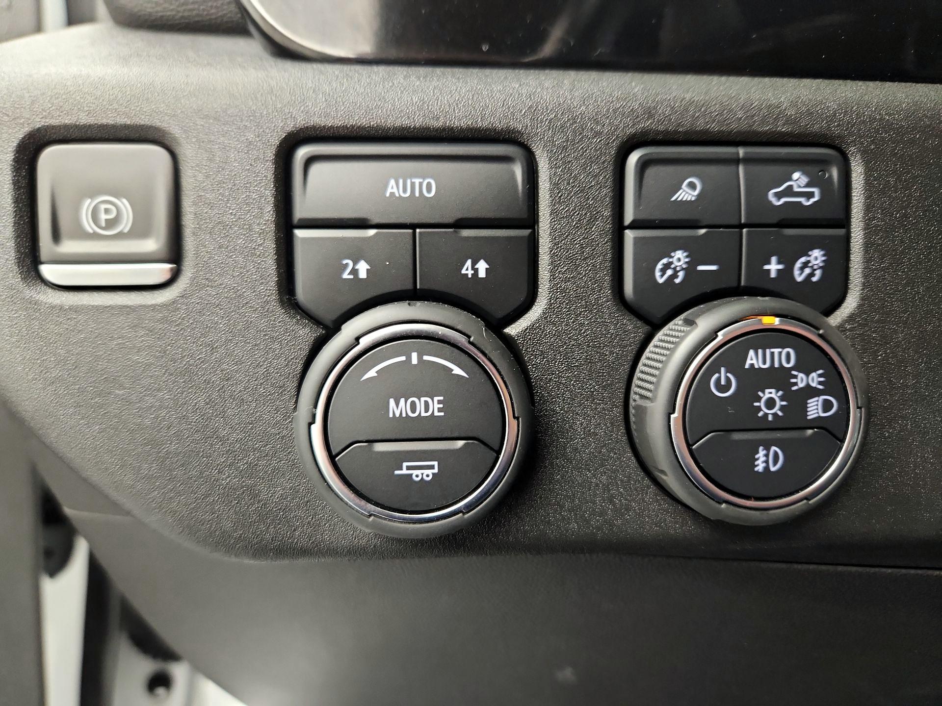 Thumbnail: 2022 Chevrolet Silverado 1500 - 11