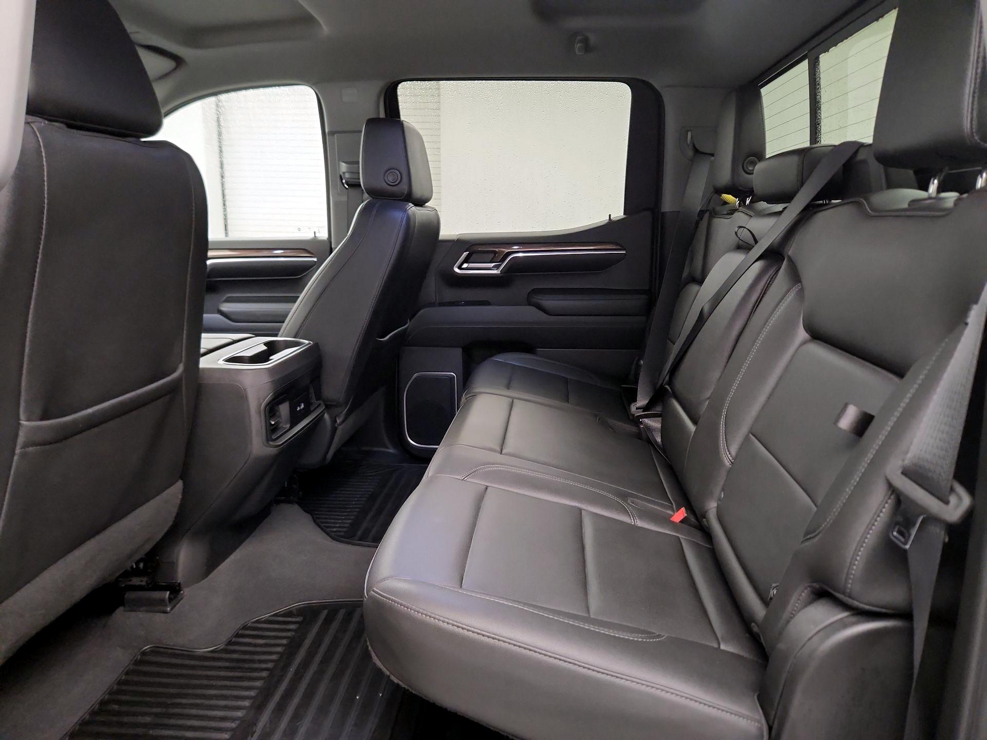 Thumbnail: 2022 Chevrolet Silverado 1500 - 17