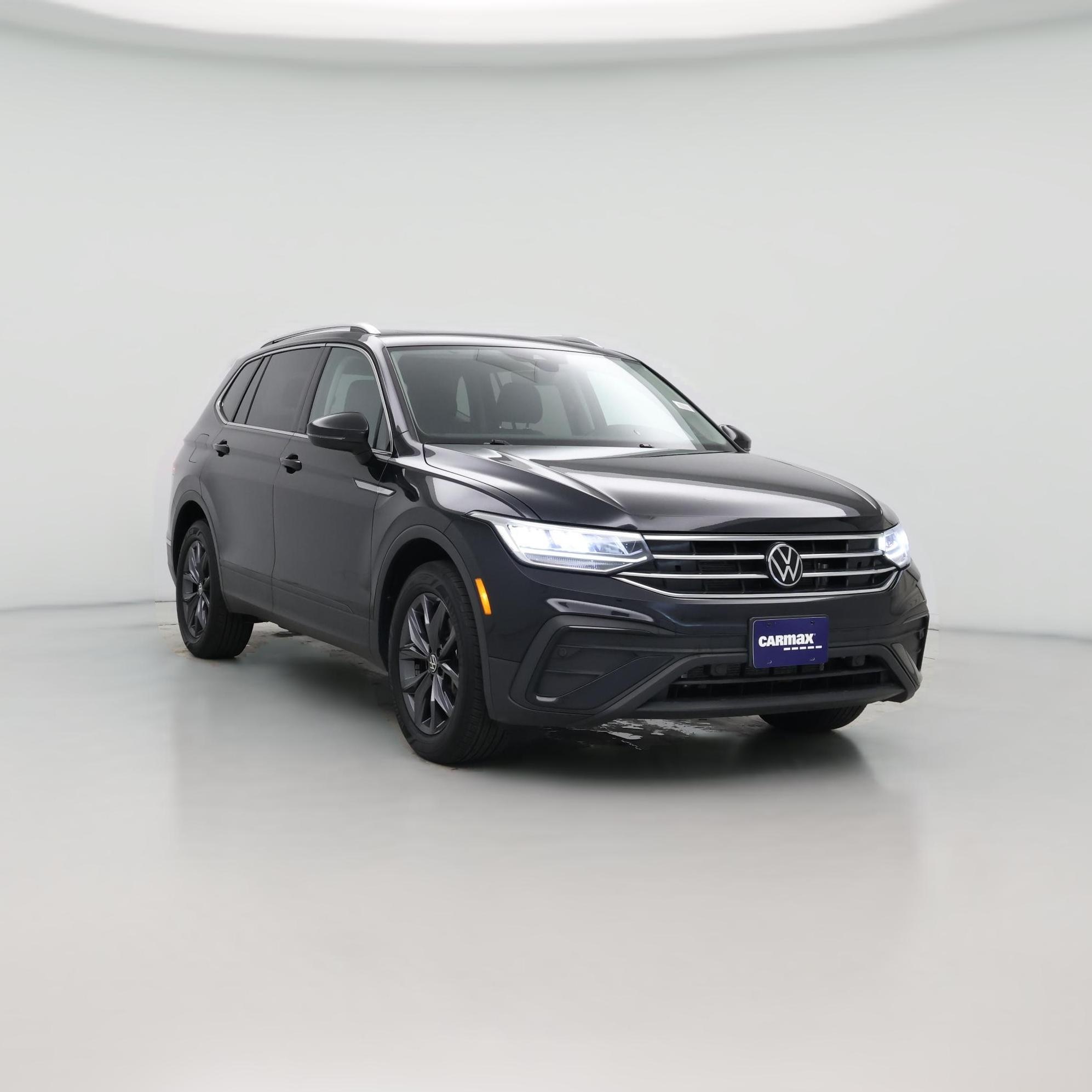 Thumbnail: 2023 Volkswagen Tiguan - 1