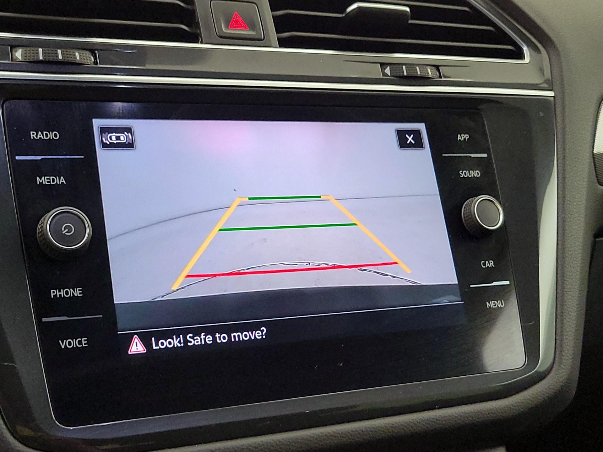 Thumbnail: 2023 Volkswagen Tiguan - 14