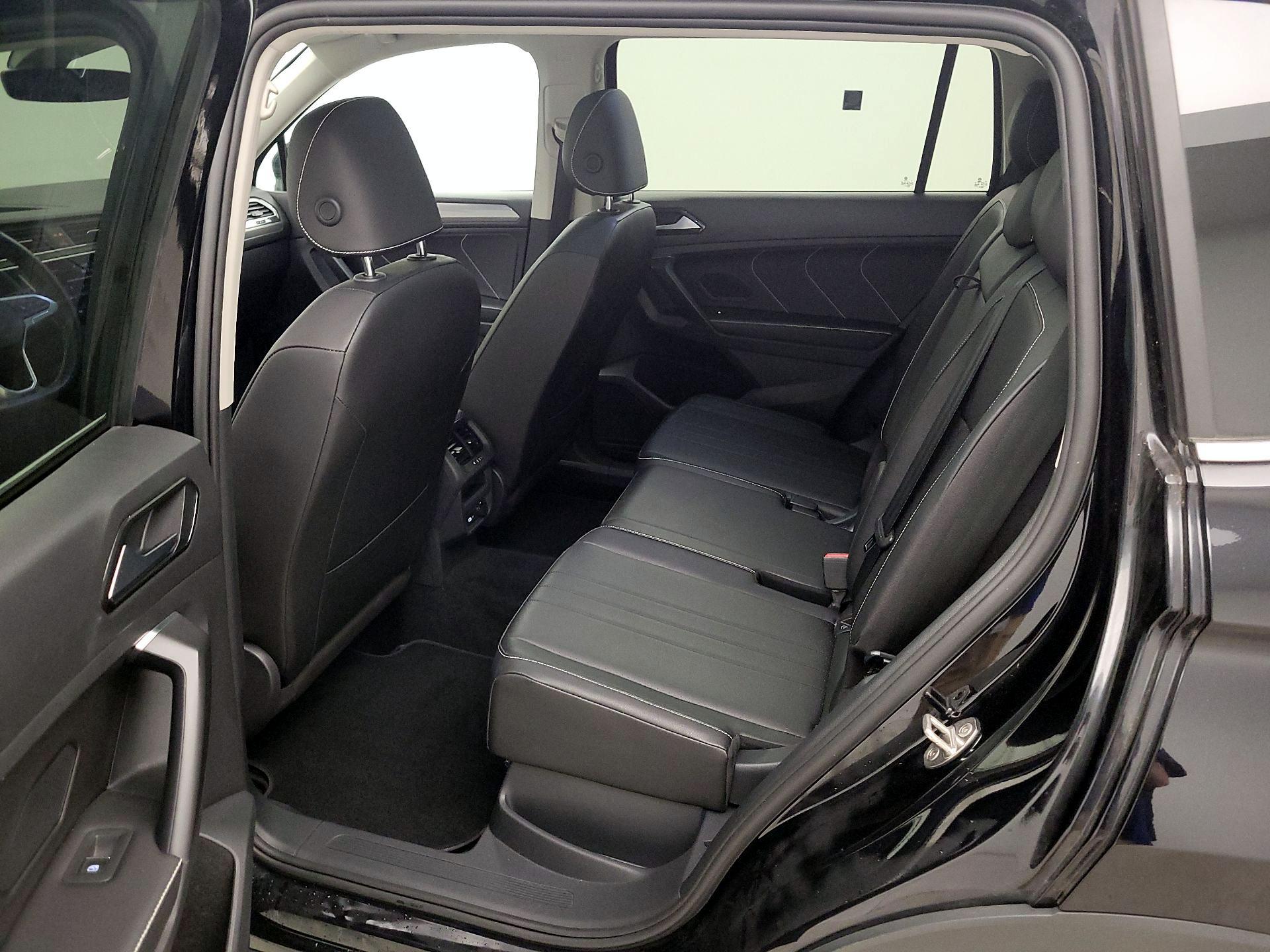 Thumbnail: 2023 Volkswagen Tiguan - 20