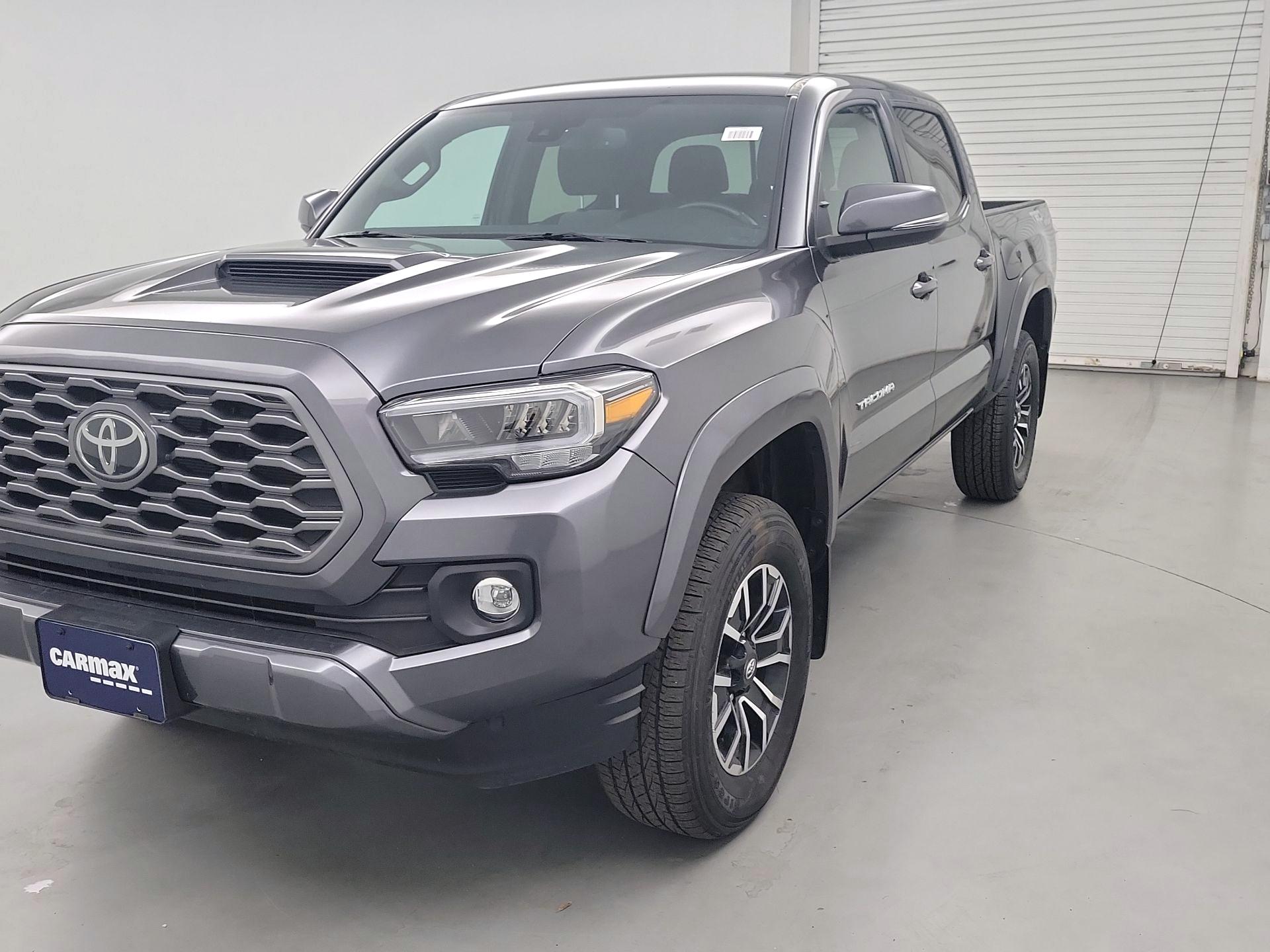 Thumbnail: 2022 Toyota Tacoma - 3