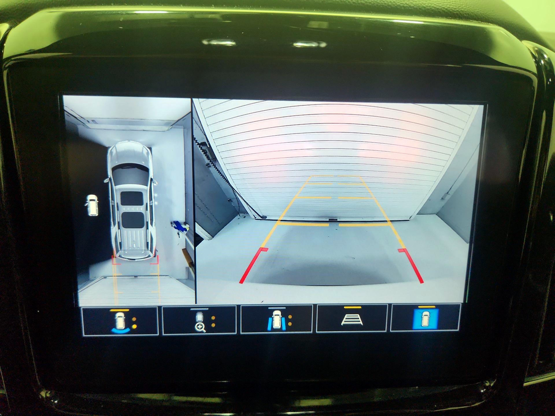 Thumbnail: 2022 Chevrolet Traverse - 15