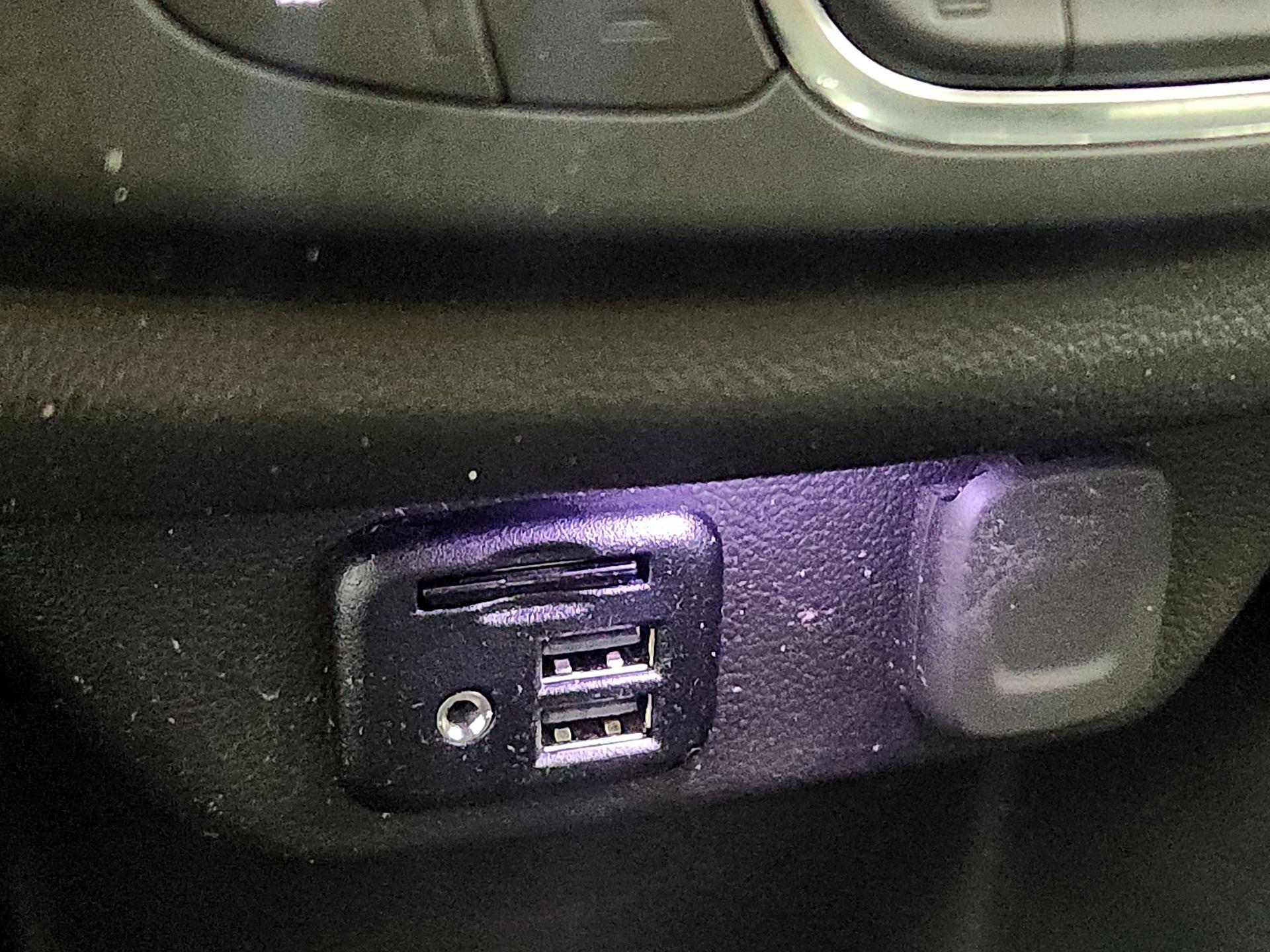 Thumbnail: 2022 Chevrolet Traverse - 19