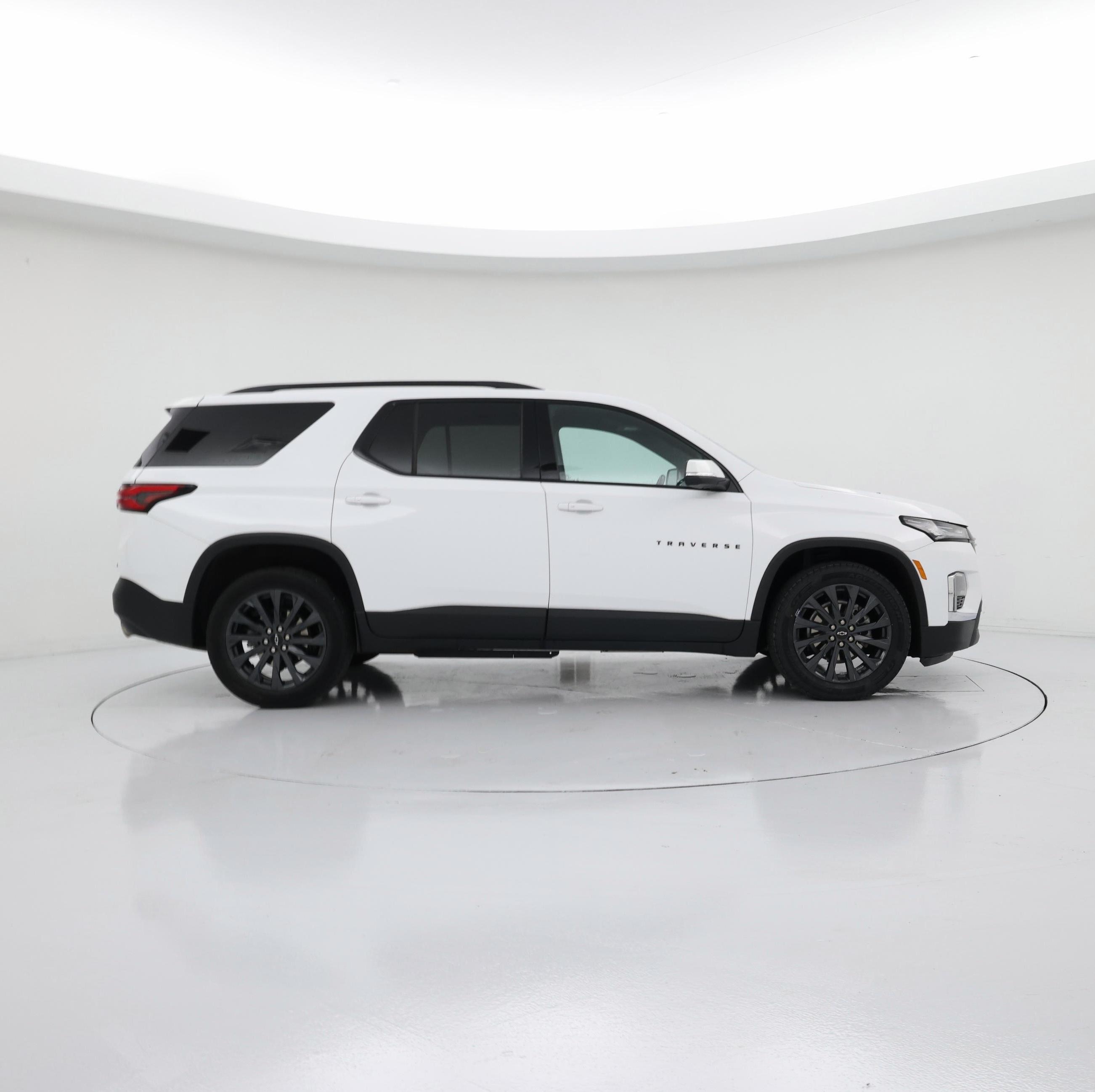 Thumbnail: 2022 Chevrolet Traverse - 7