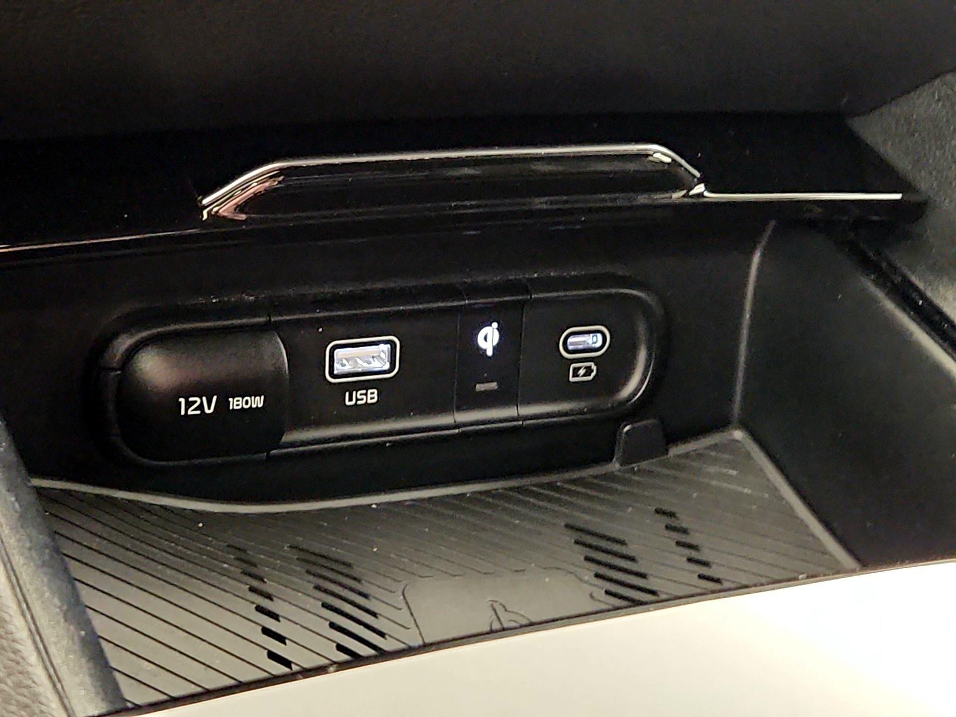 Thumbnail: 2023 Kia Sportage - 17